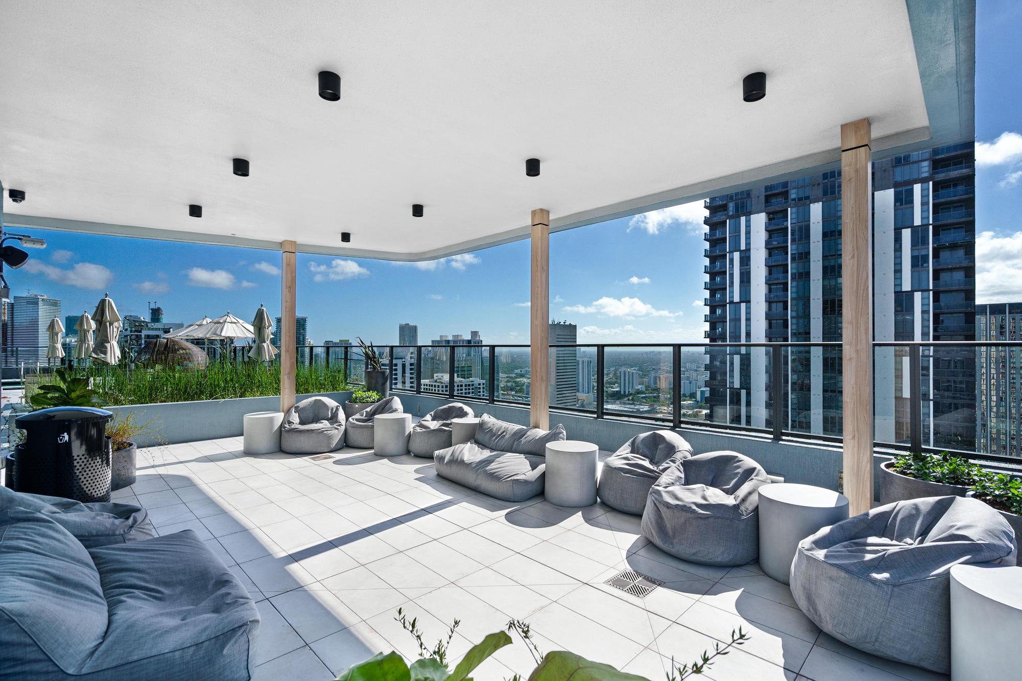 Modern Downtown Miami Studio Retreat