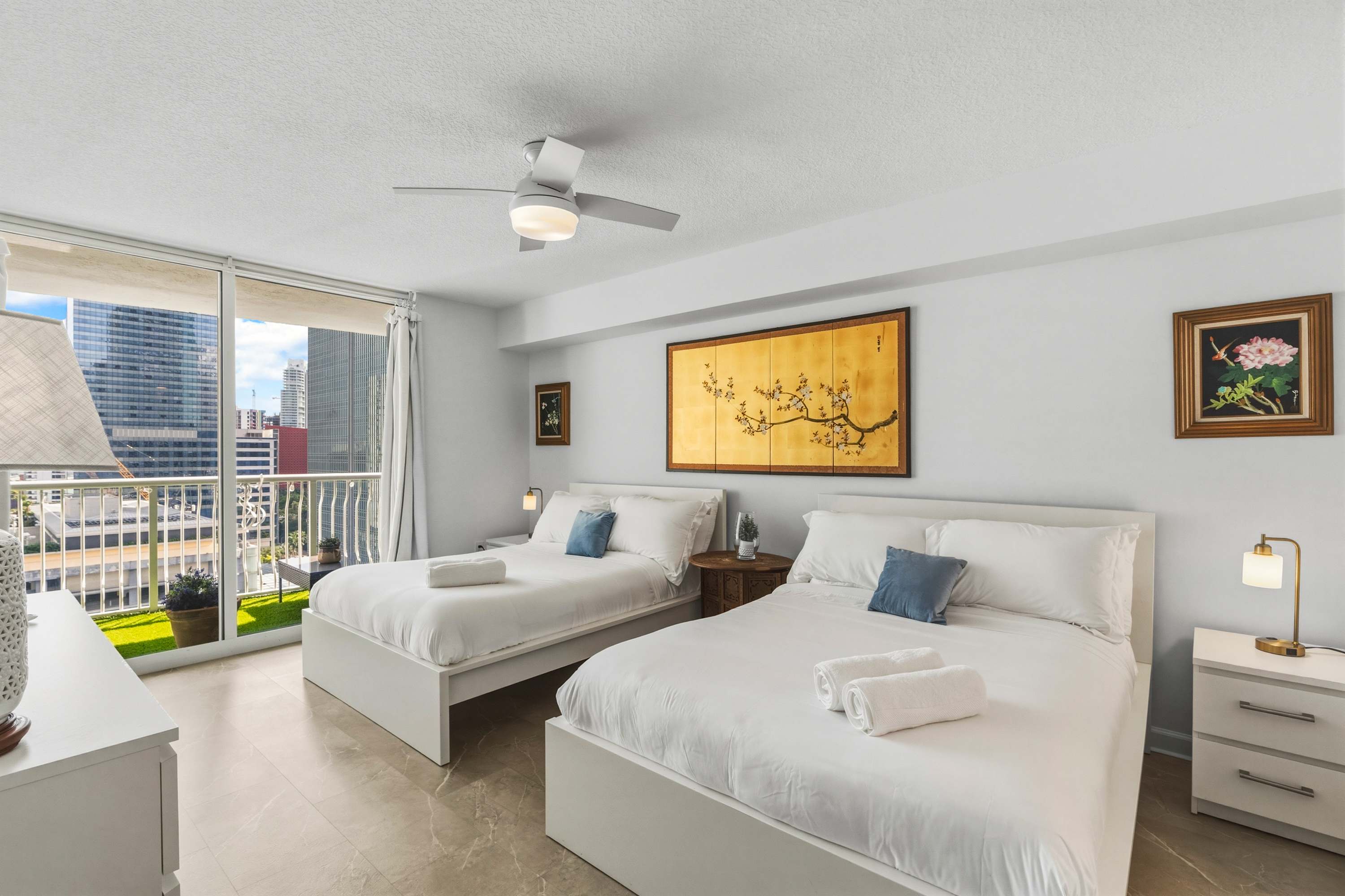 Modern Condo in Brickell Bay | City View