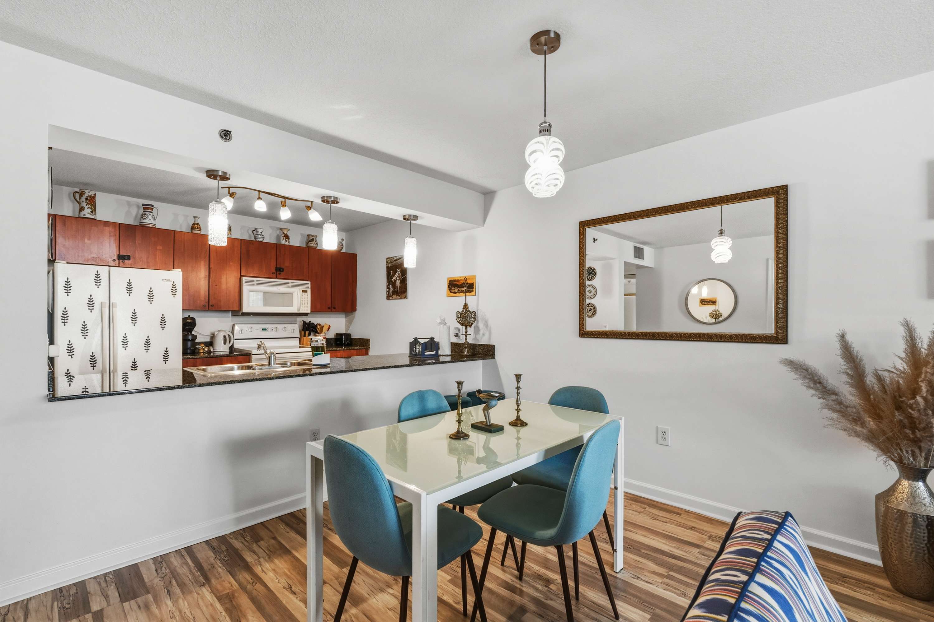 Modern Condo in Brickell Bay | City View