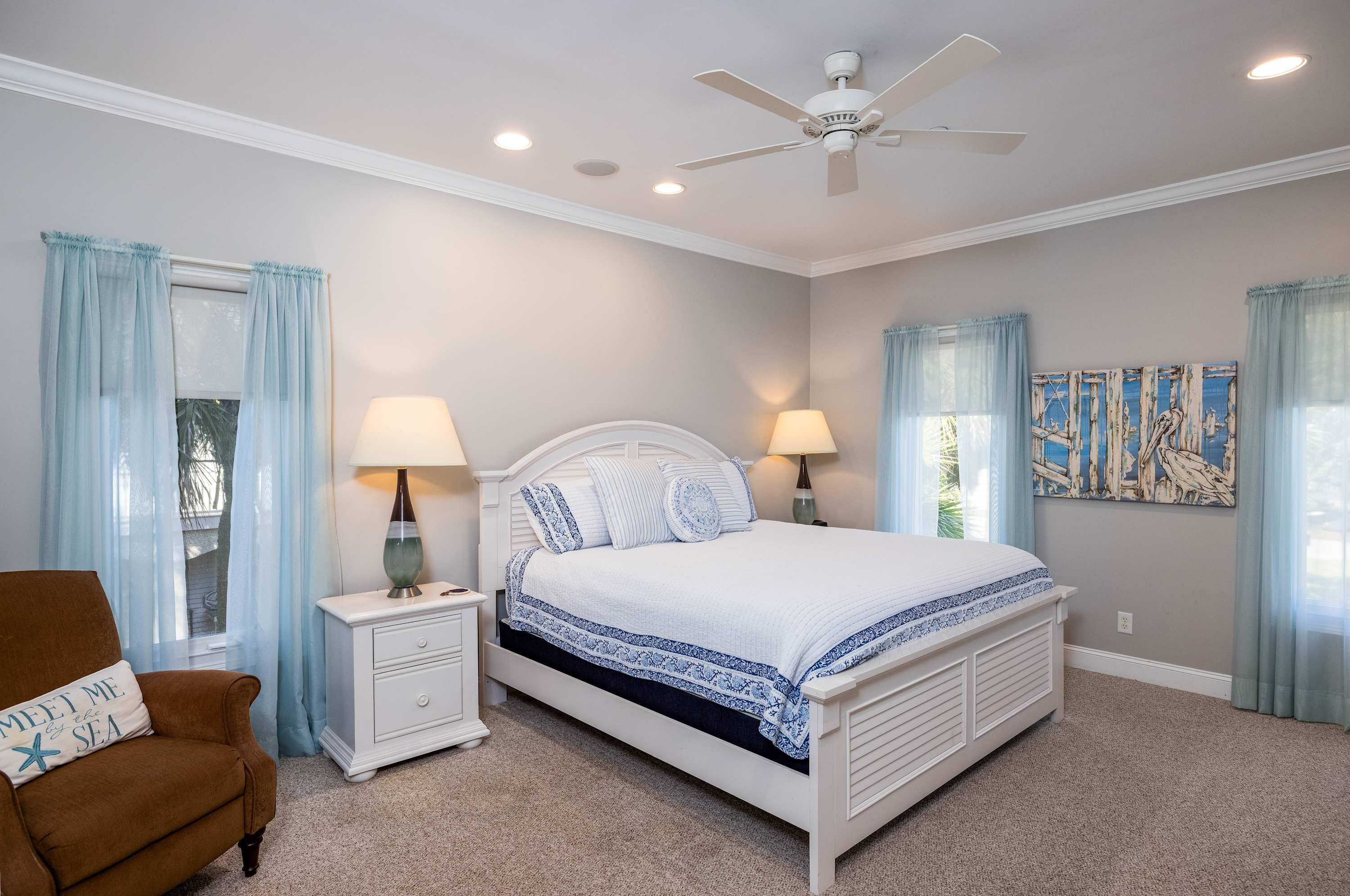 1st Level Primary Bedroom with King Bed and Full En Suite Bathroom