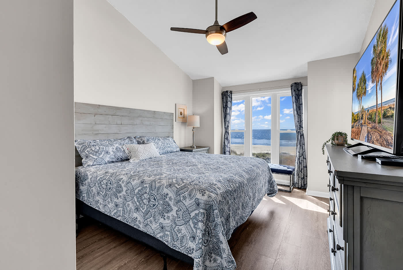 Oceanfront Delight 2BR 2Ba Views Pool N Myrtle | Photo 6