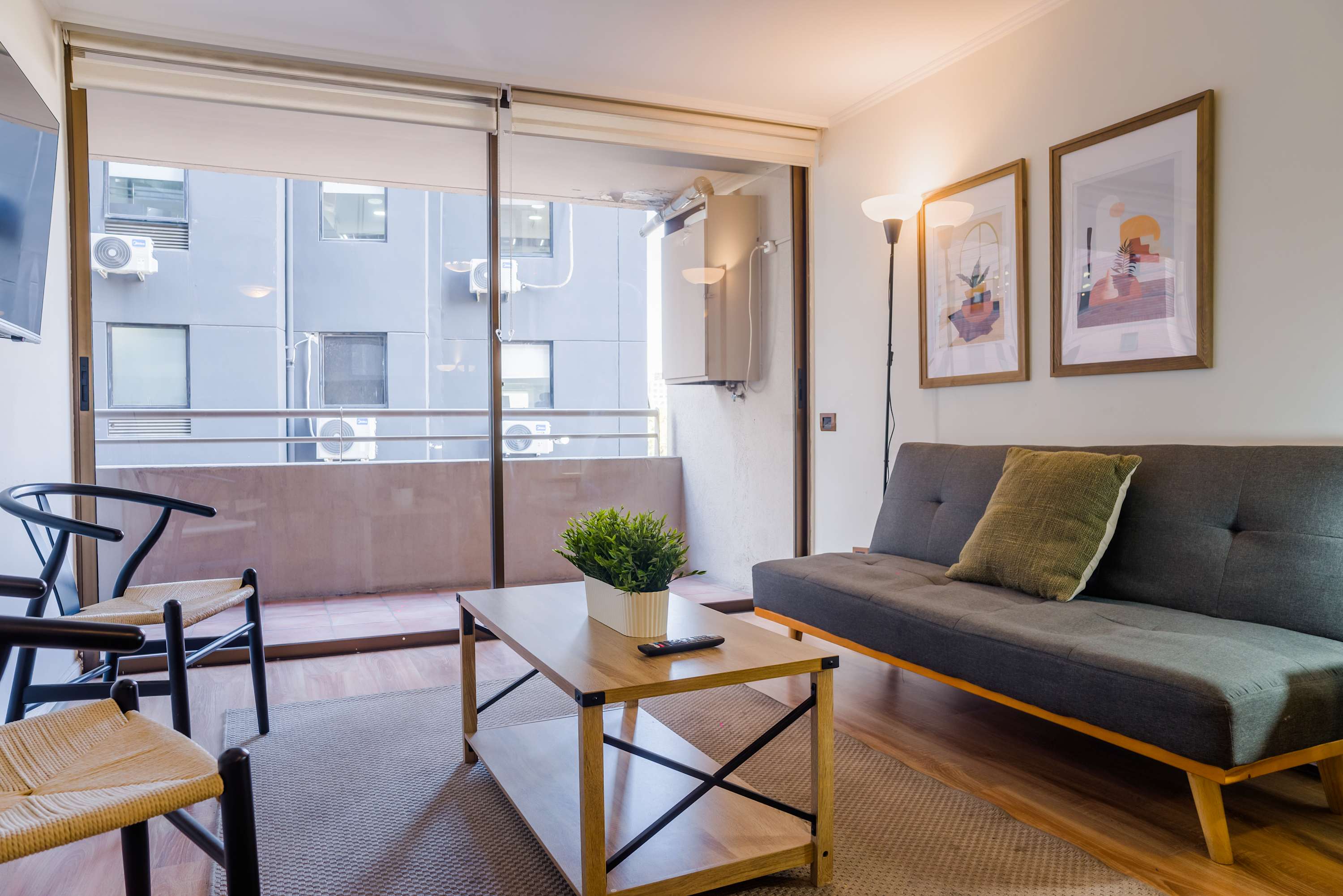 Sophisticated Comfort Just Steps from Mall