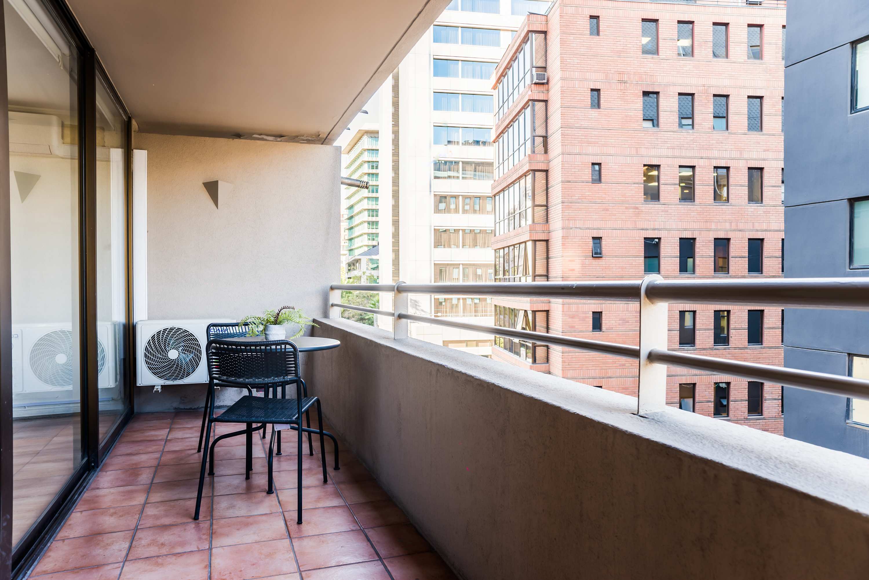 Sophisticated Comfort Just Steps from Mall