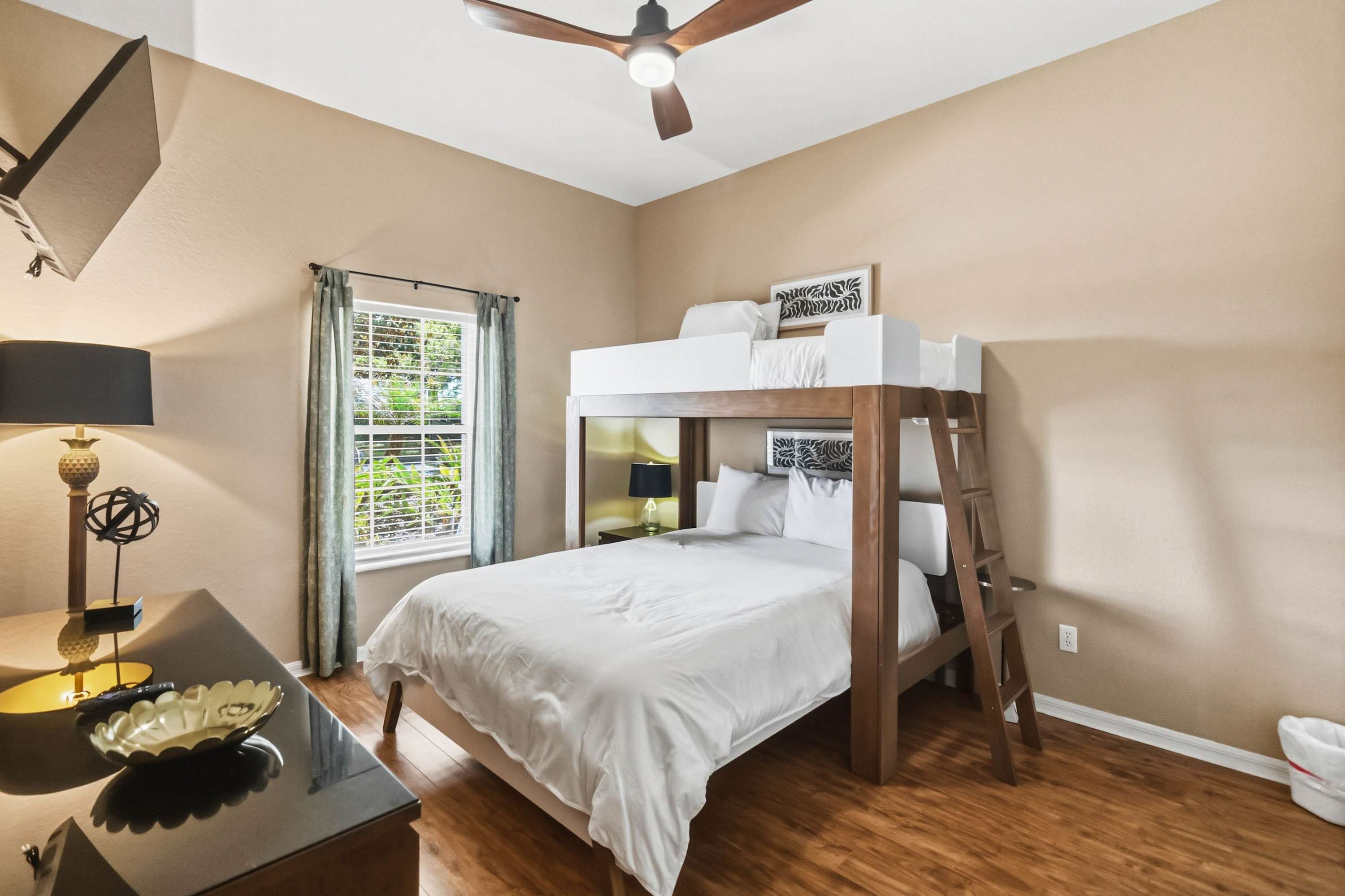 Spacious Ground-Floor 3BR Condo at Bahama Bay