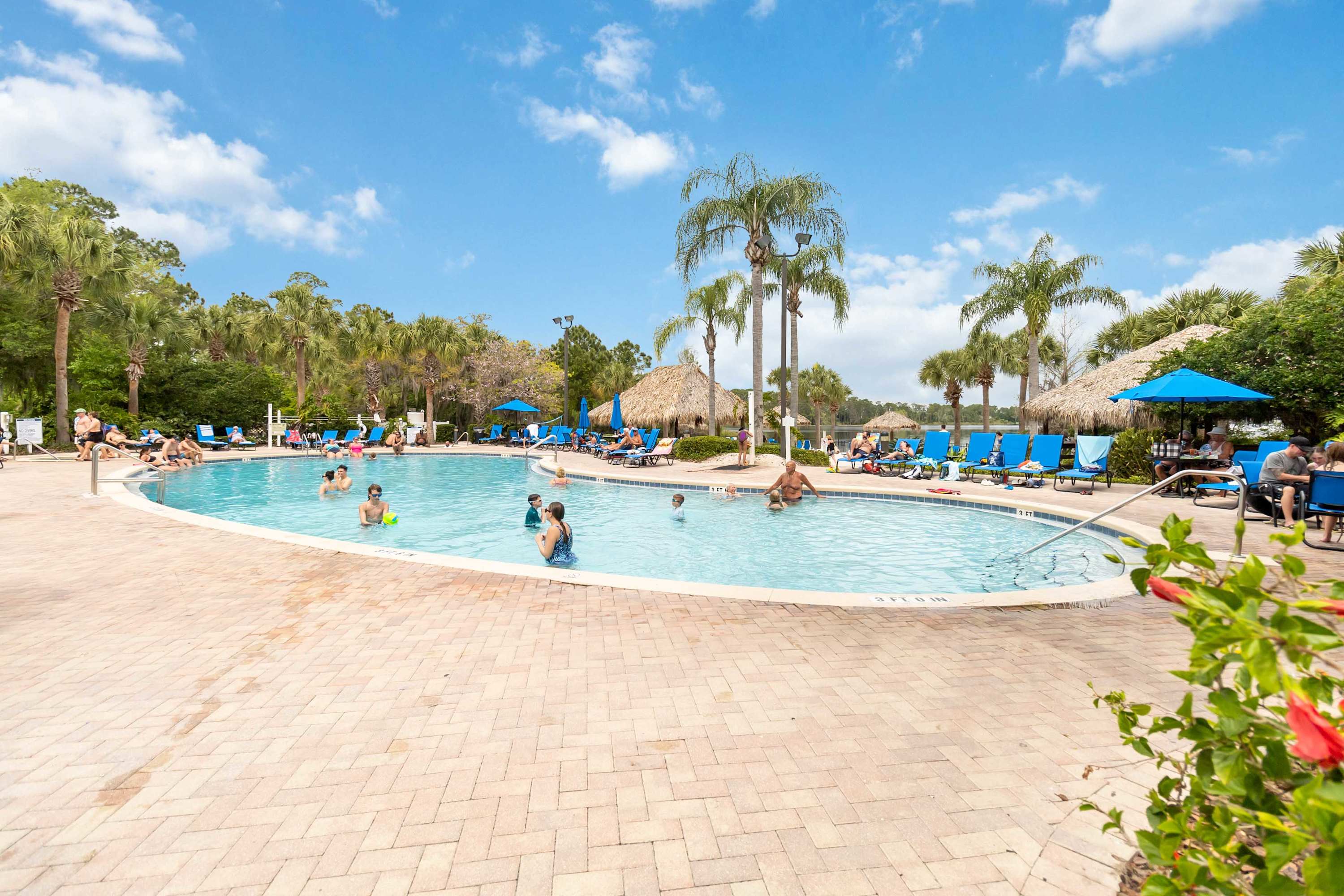 Spacious Ground-Floor 3BR Condo at Bahama Bay