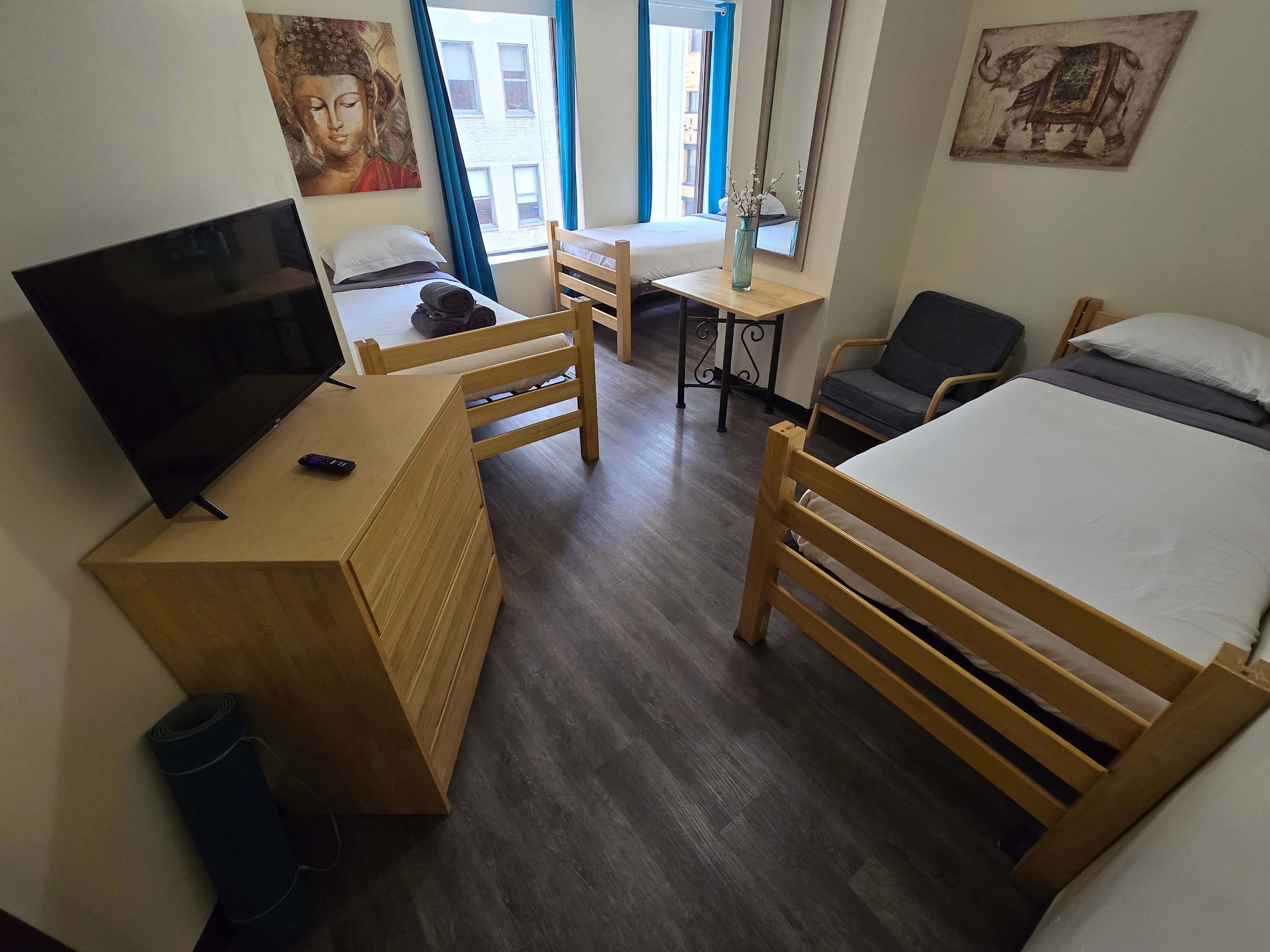 Cozy Downtown Pittsburgh Apartment | Smart TV + Walkable Location