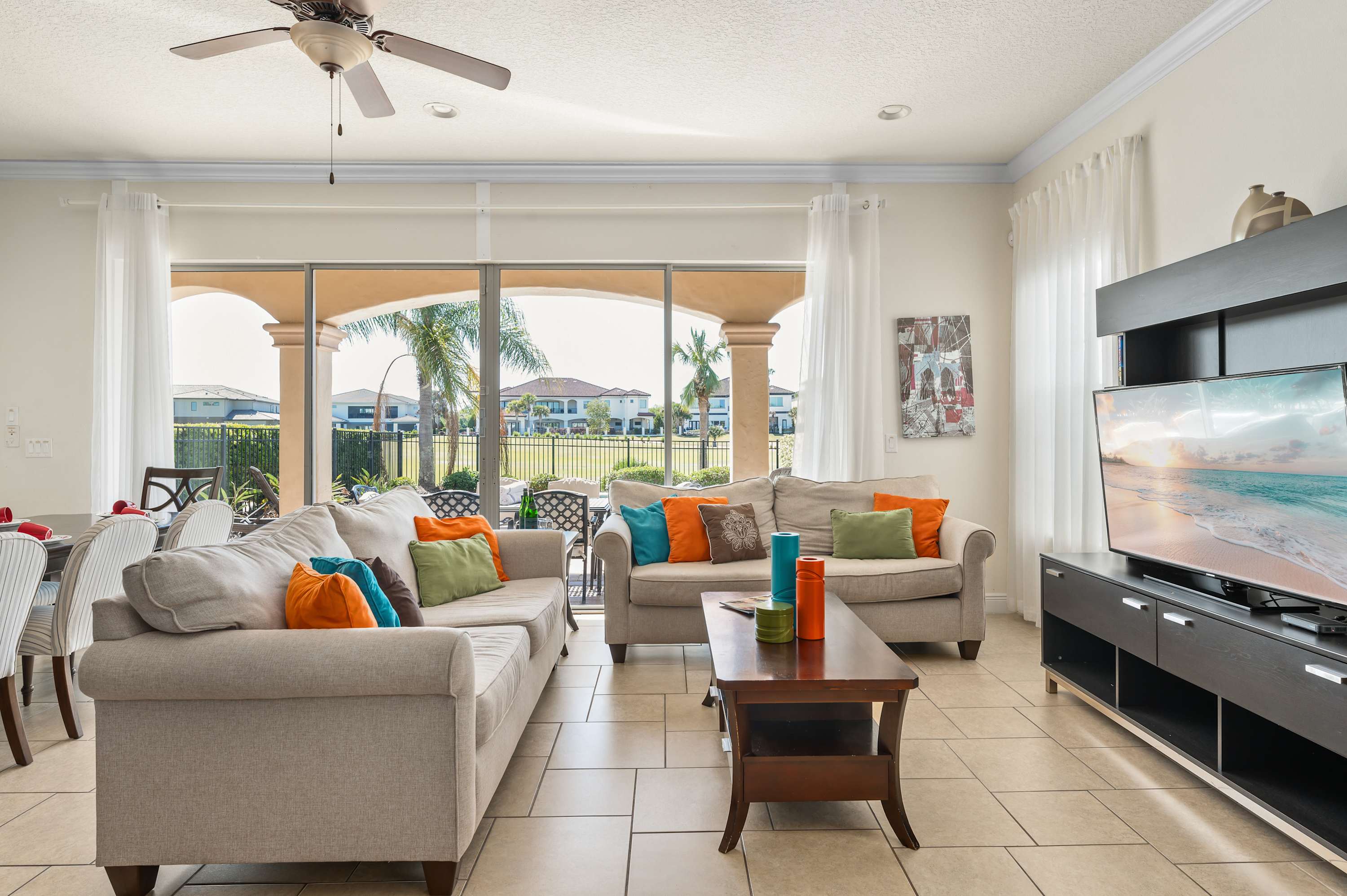 Group retreat w/ game room, pool & gym