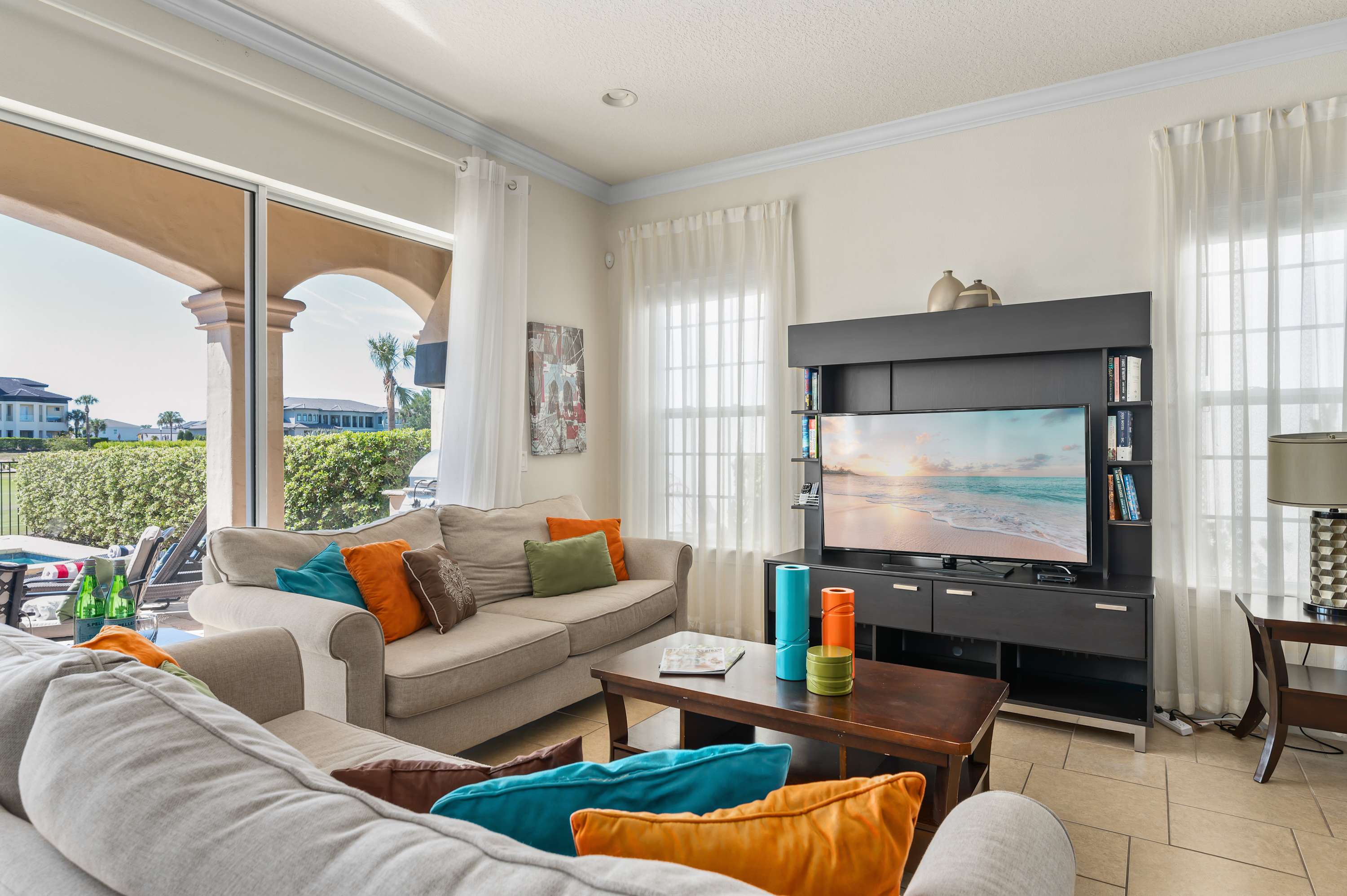 Group retreat w/ game room, pool & gym