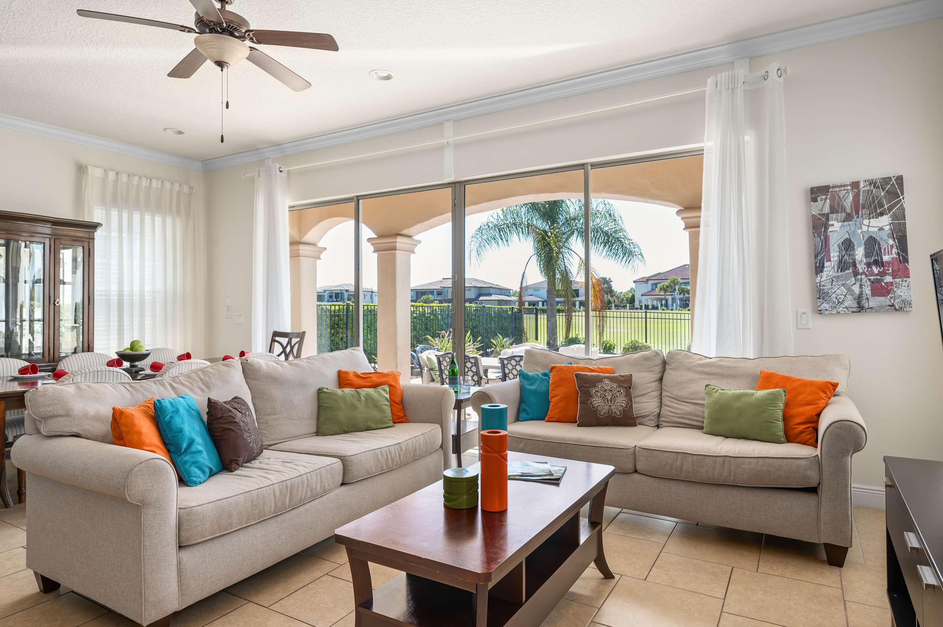 Group retreat w/ game room, pool & gym