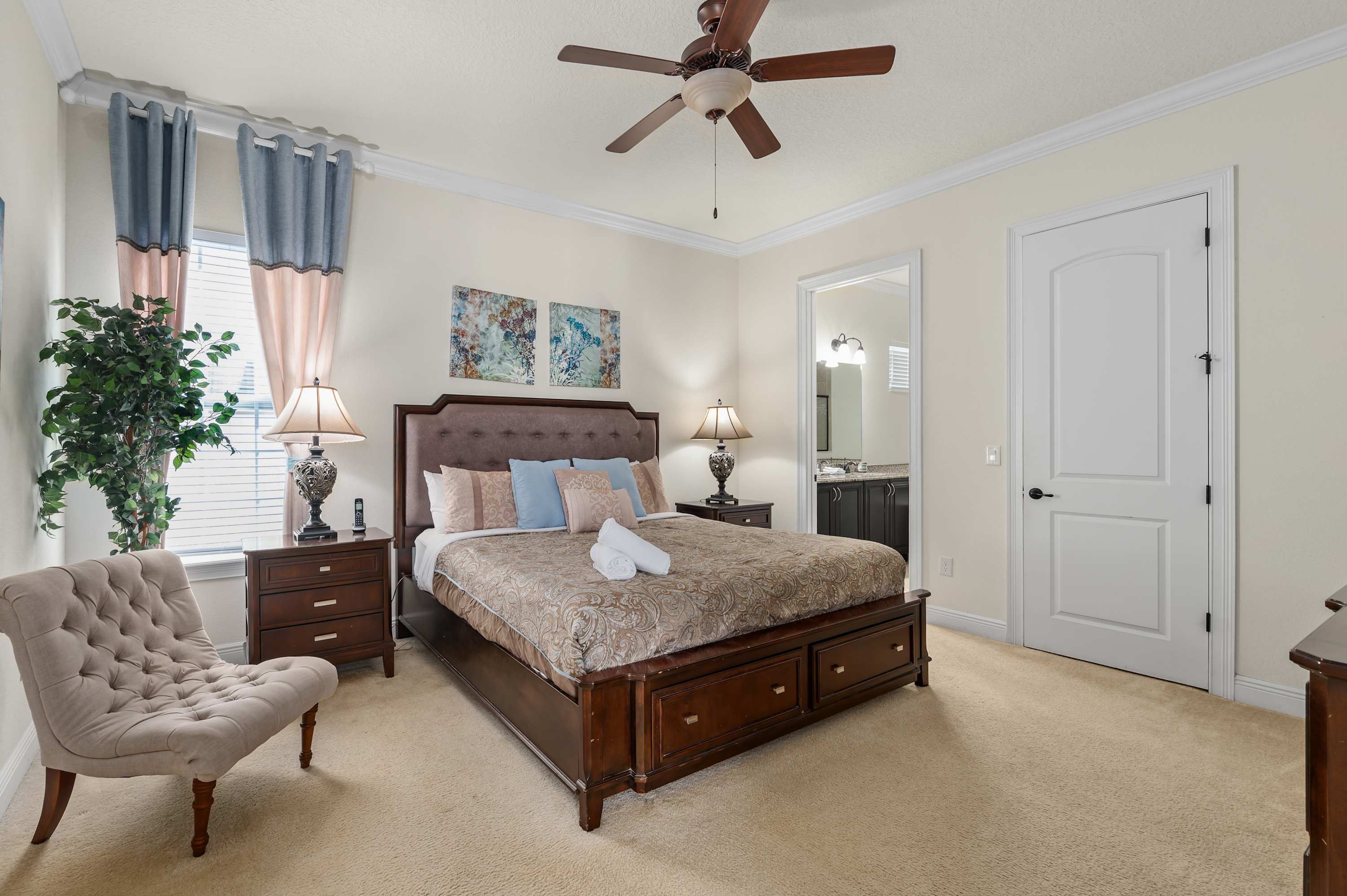 Group retreat w/ game room, pool & gym