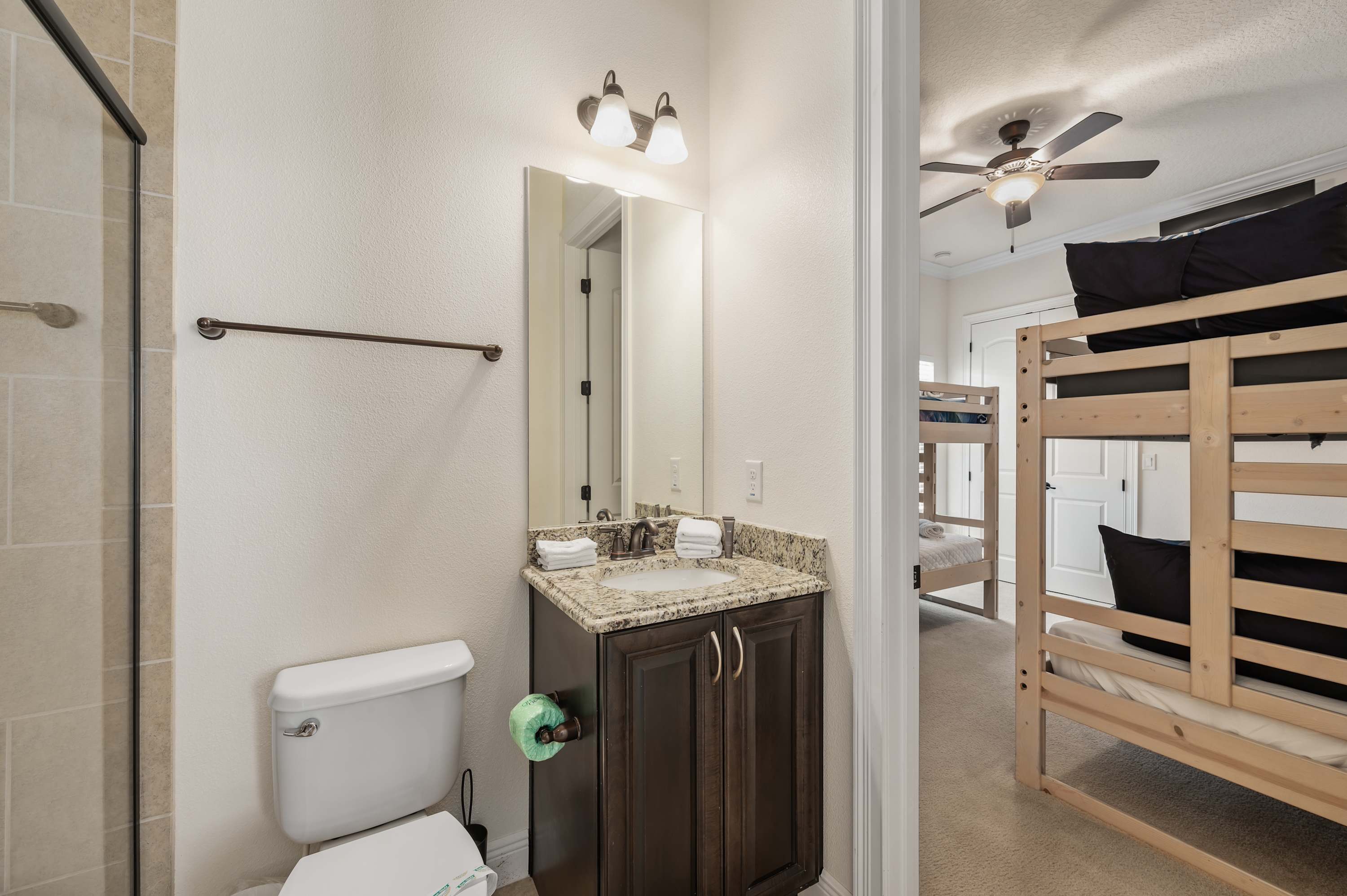 Group retreat w/ game room, pool & gym