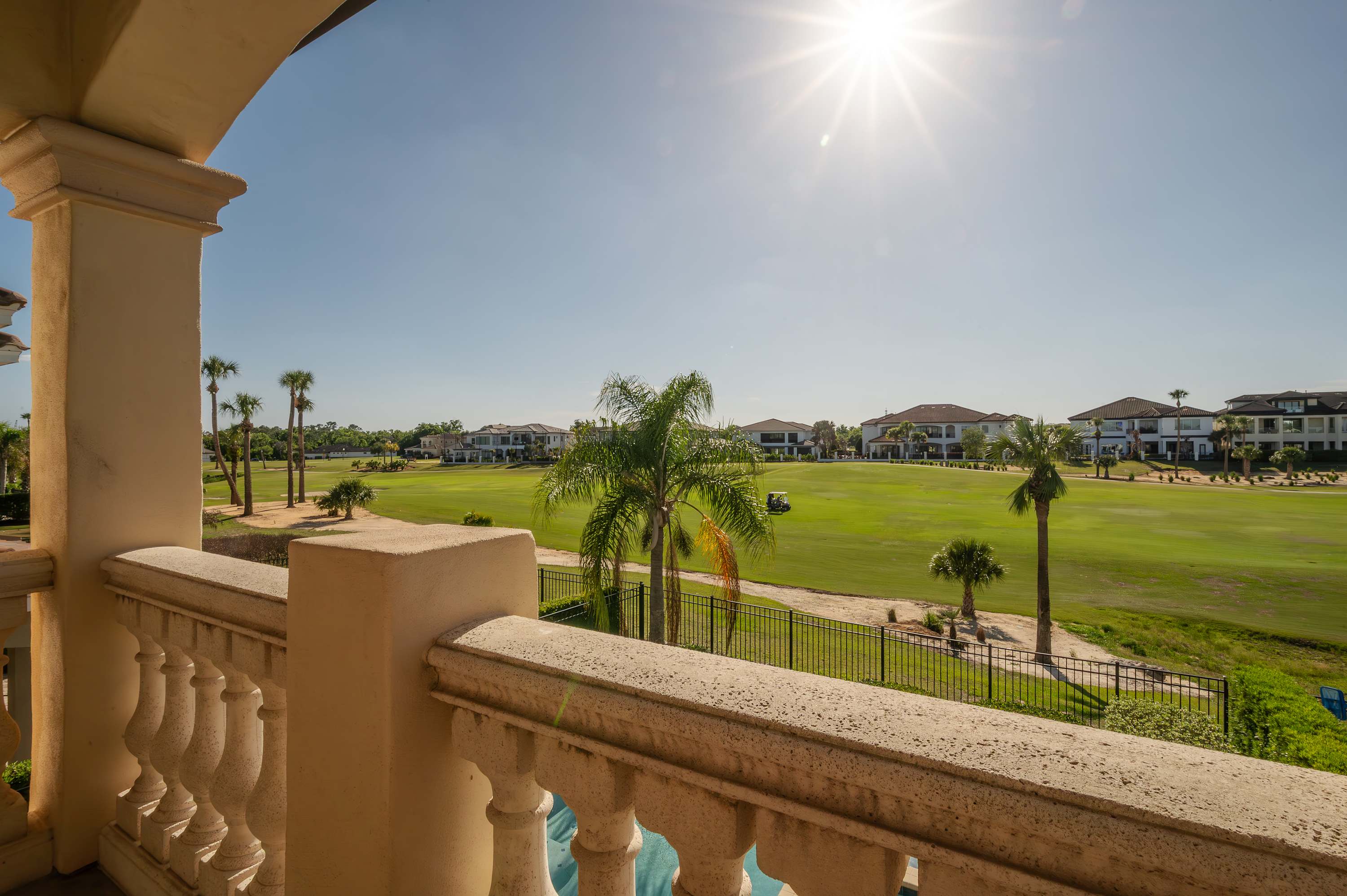 Group retreat w/ game room, pool & gym