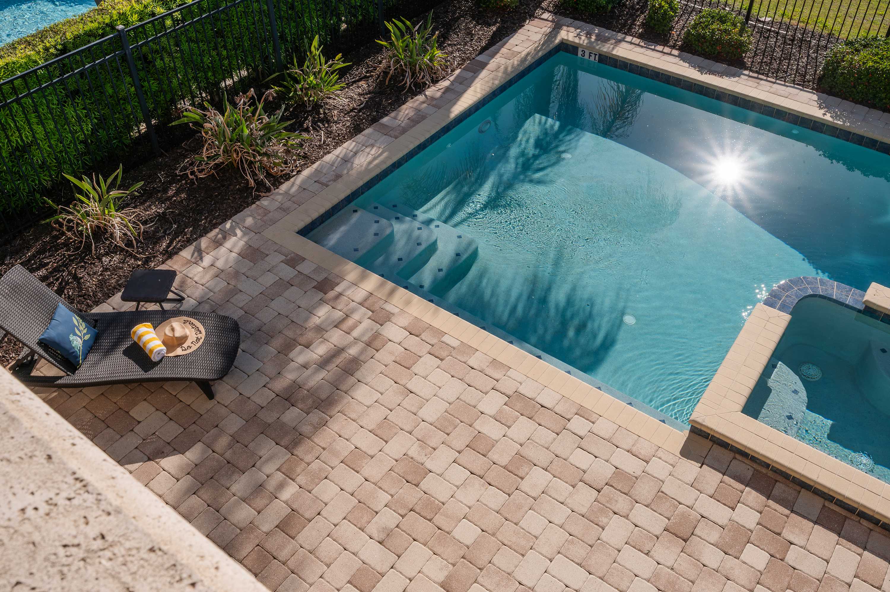 Group retreat w/ game room, pool & gym