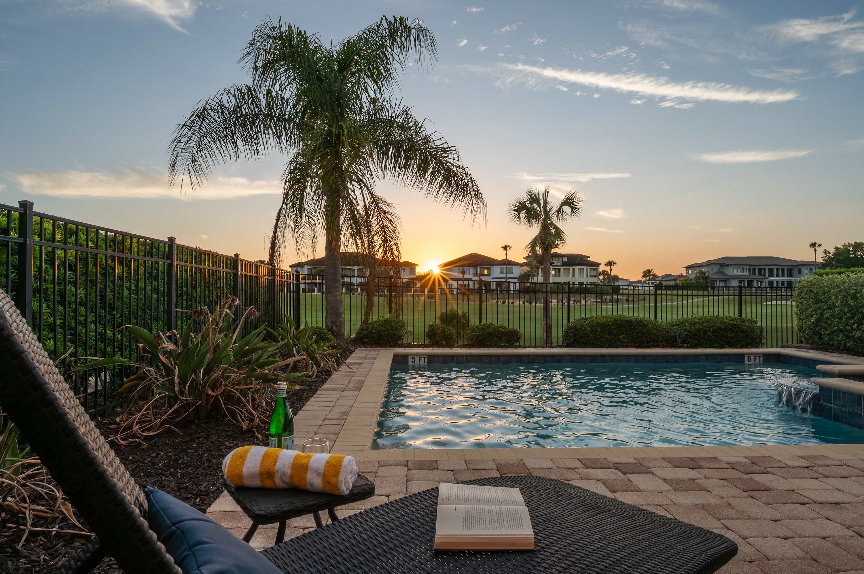 Group retreat w/ game room, pool & gym