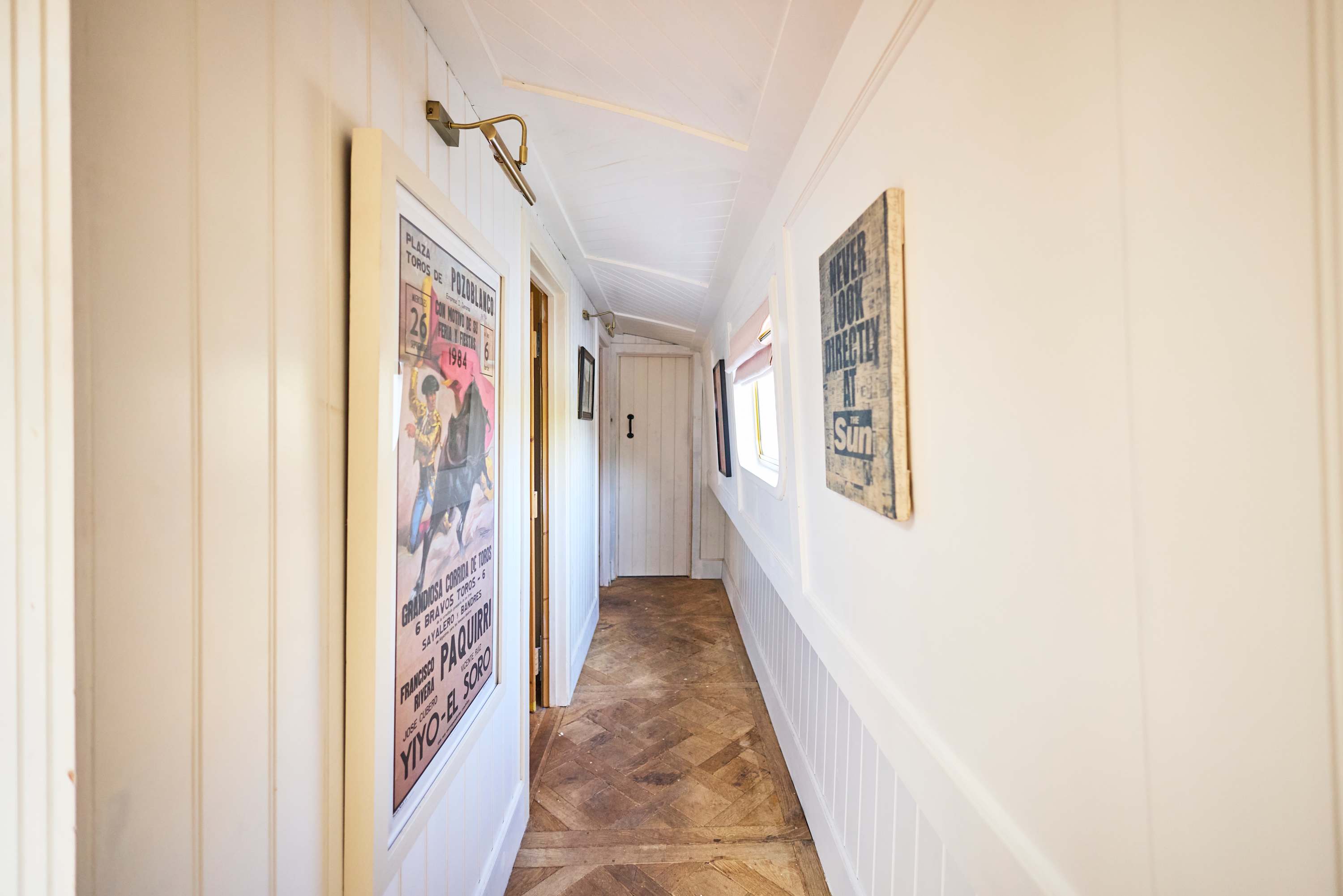 The Arts Barge in Lea Bridge Road 146 E5 9RB - Property image 8 - VivreStays