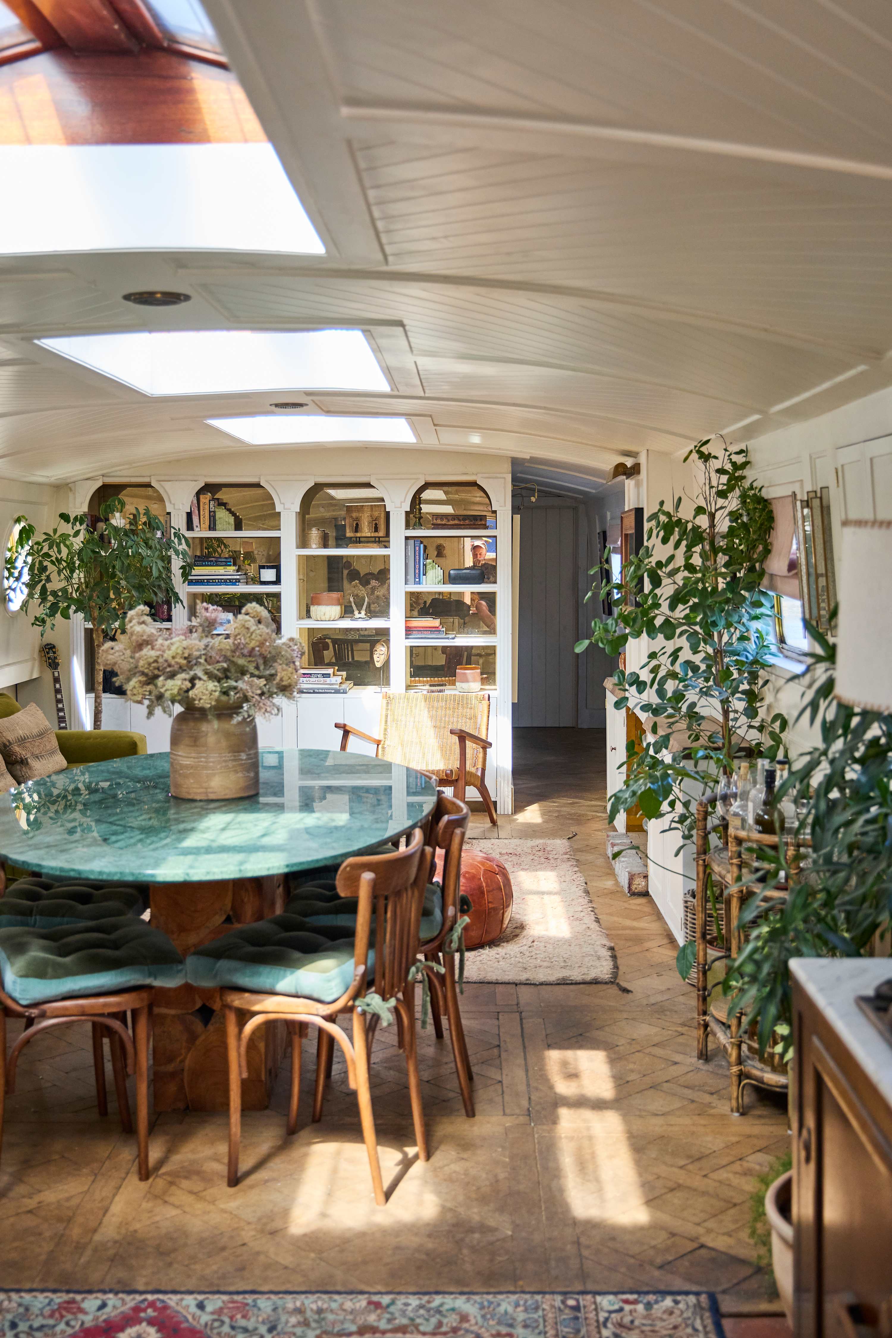 The Arts Barge in Lea Bridge Road 146 E5 9RB - Property image 23 - VivreStays