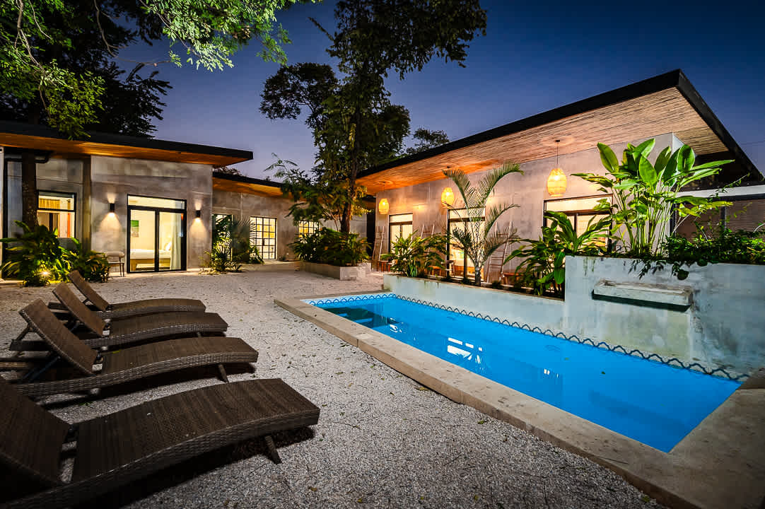 Dos Hijas 6 Bedroom Villa-Steps to the Main Surf Break -