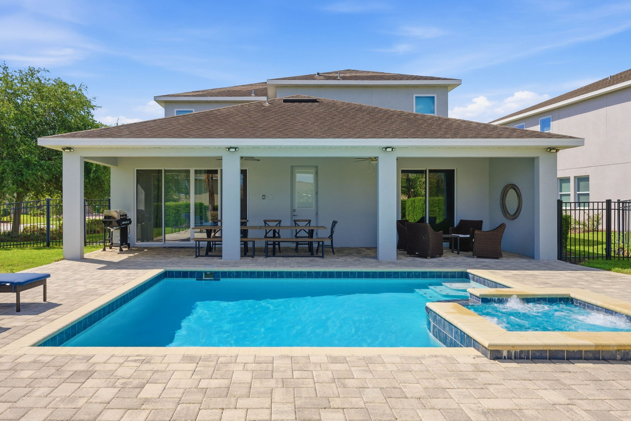 Chic 8BR All Suites with Pool and Game Room