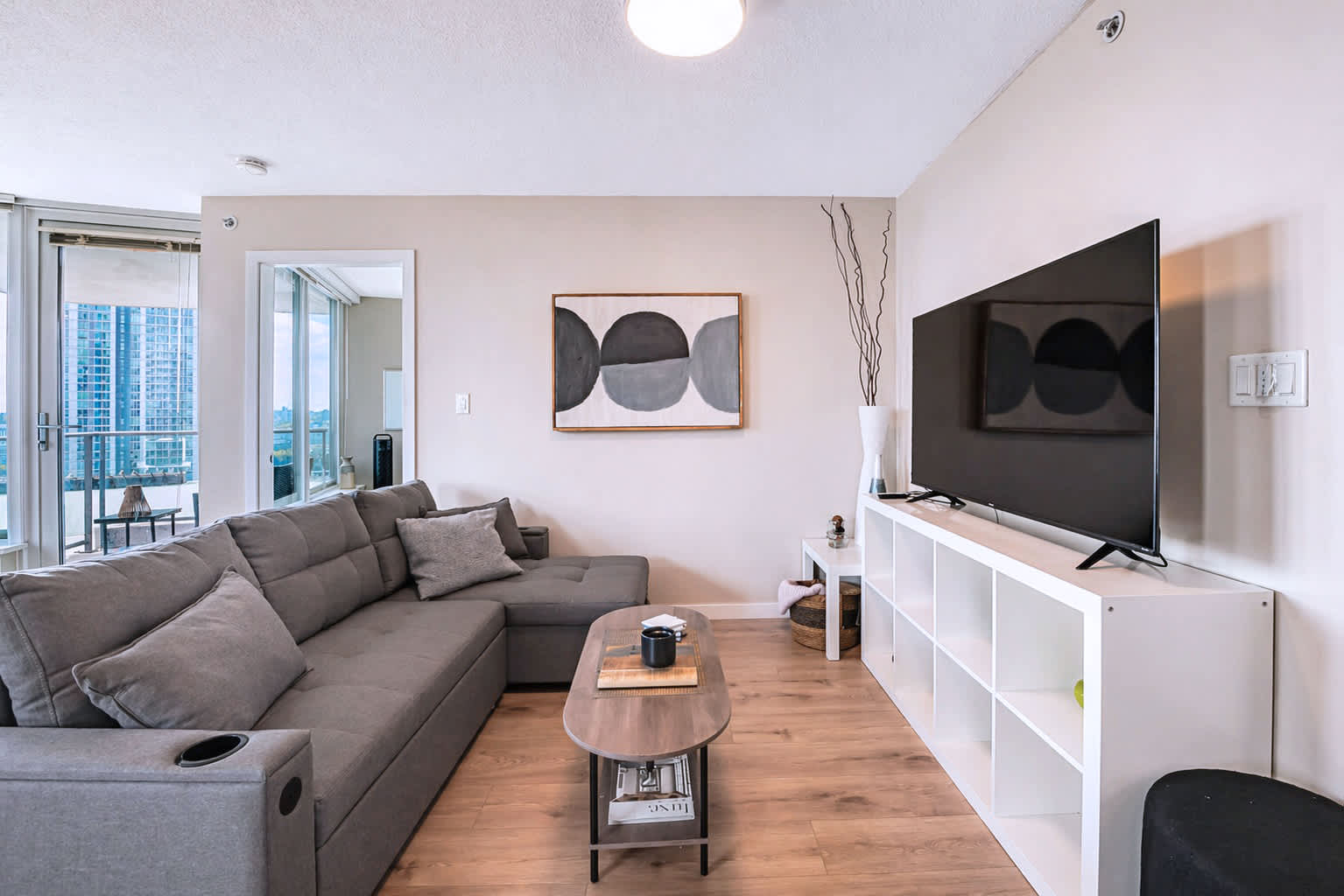 Spacious 2BR Downtown | Parking | Walk to BC Place