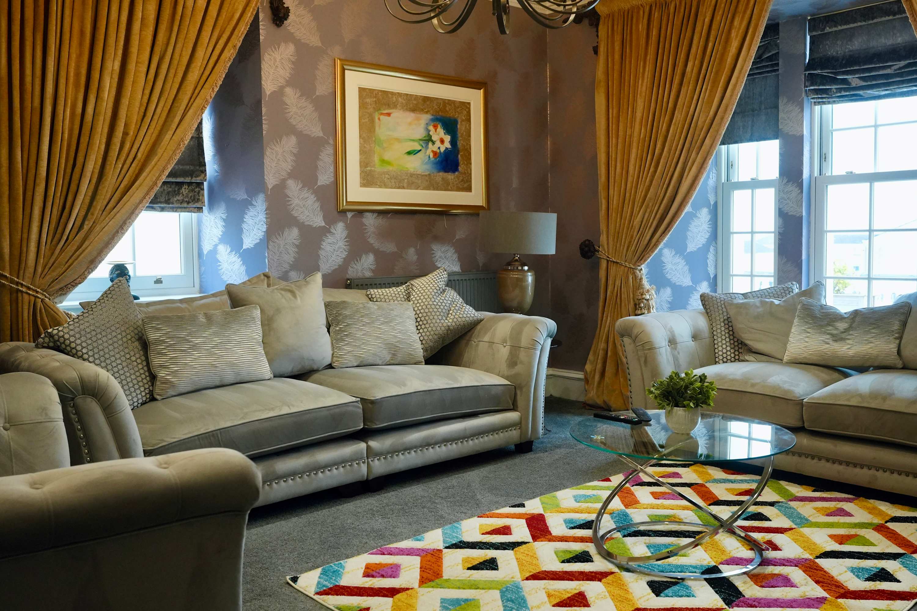 6 Bedroom Family House Chapelhall near Glasgow in Woodhall Street 73 ML6 8SH - Property image 3 - VivreStays