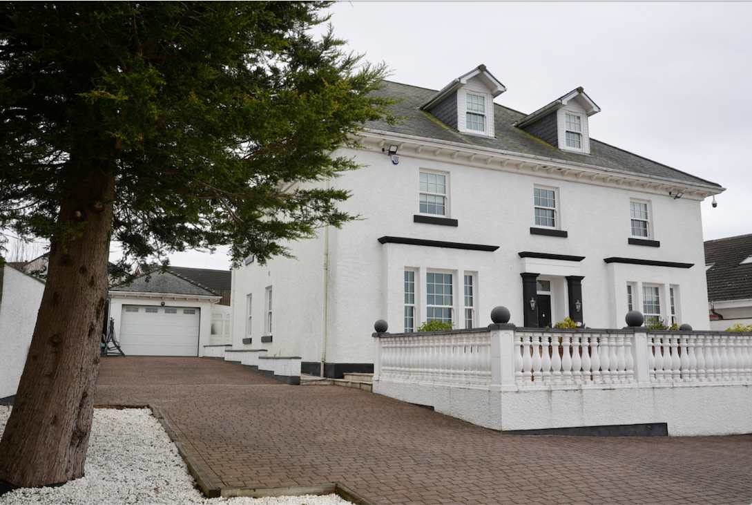 6 Bedroom Family House Chapelhall near Glasgow in Woodhall Street 73 ML6 8SH - Property image 59 - VivreStays