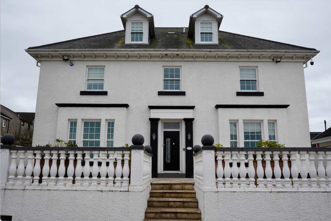 View 6 Bedroom Family House Chapelhall near Glasgow 6 Bedroom Family House Chapelhall near Glasgow serviced apartment - Airdrie - VivreStays