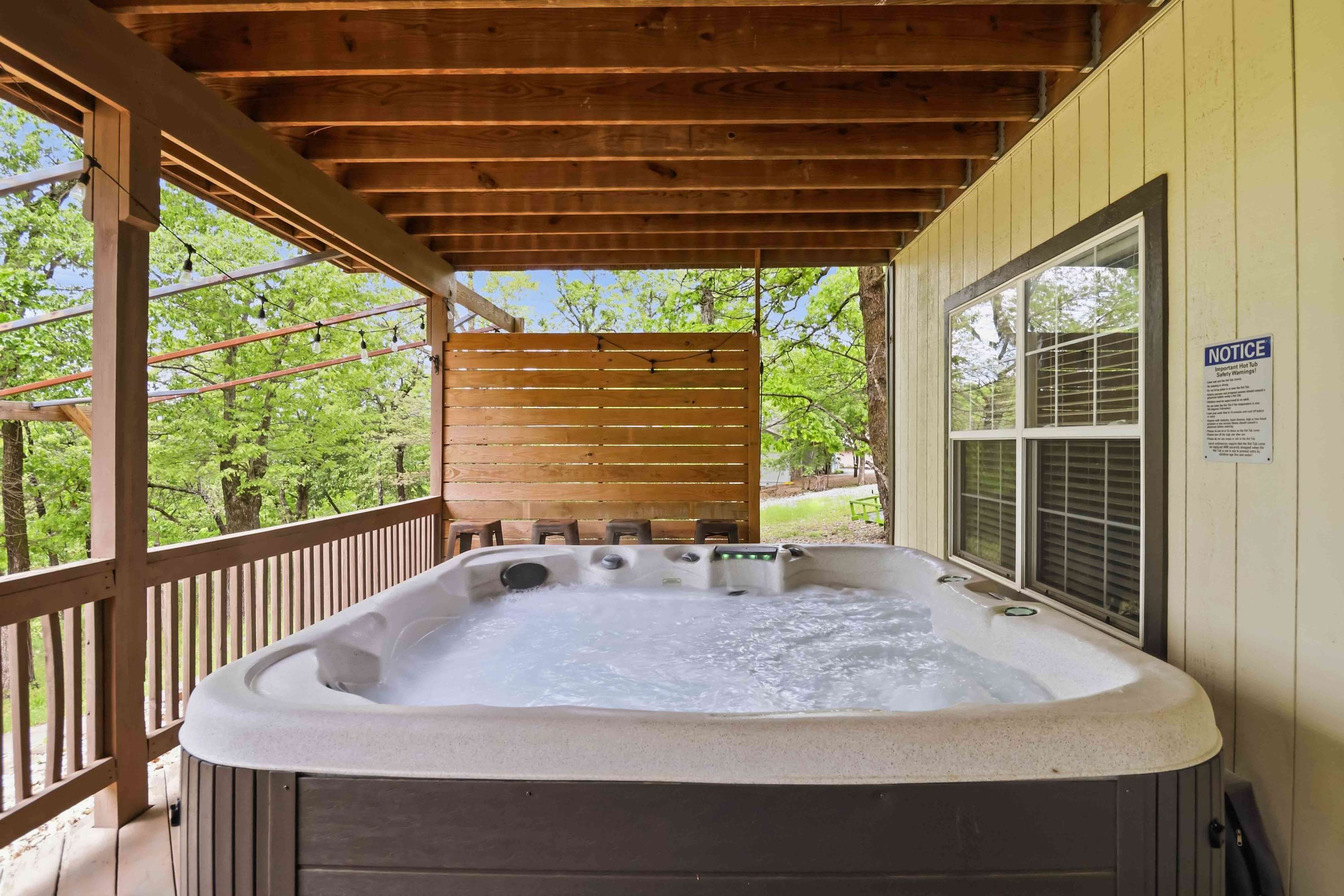 The Ubuntu-Hot Tub-Lake Windsor-2mi to Bike Park