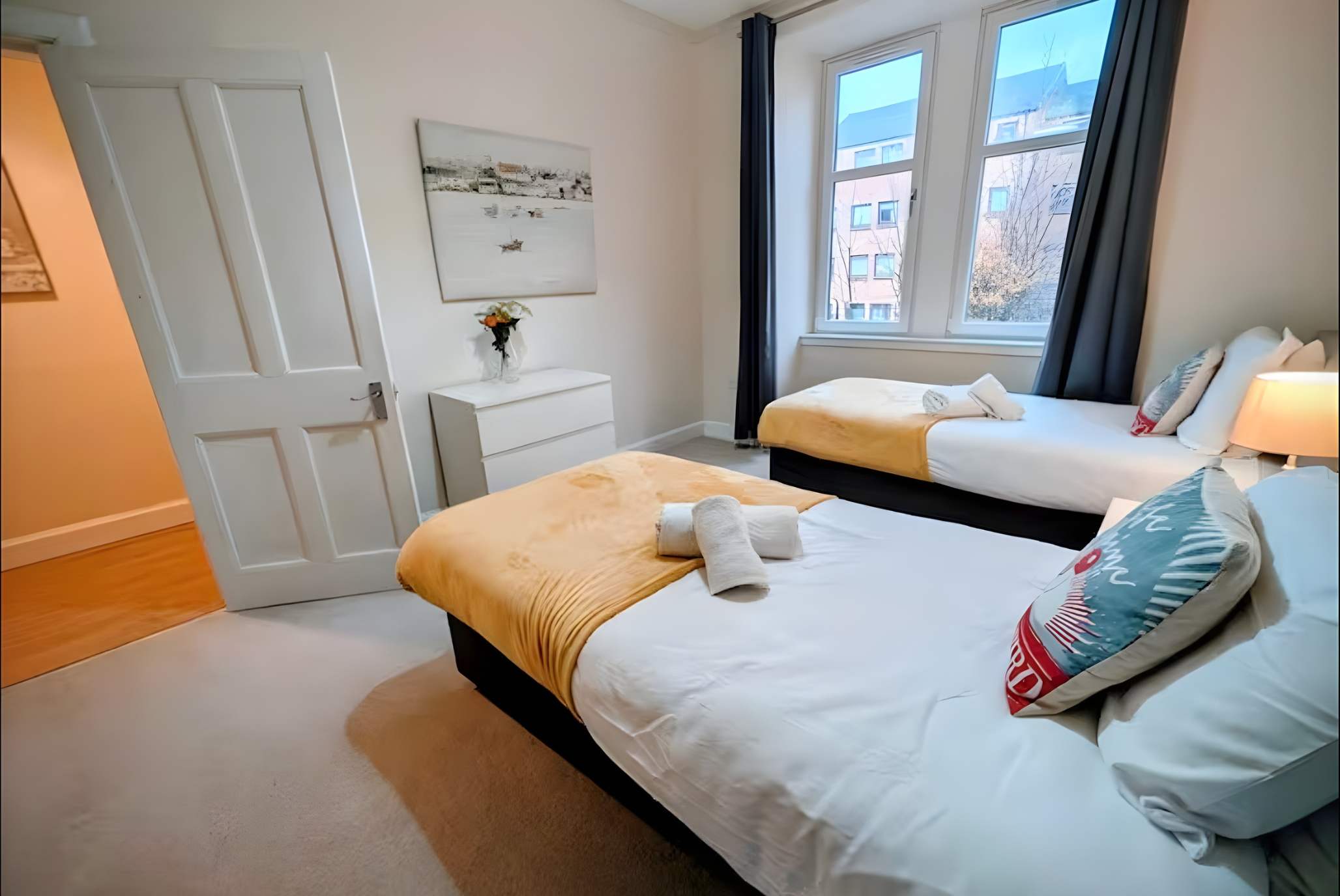 View Morningside 2BR, Direct Bus to Old Town Edinburgh in Balcarres Street 72 EH10 5LT Morningside 2BR, Direct Bus to Old Town Edinburgh in Balcarres Street 72 EH10 5LT - Property image 5 - VivreStays