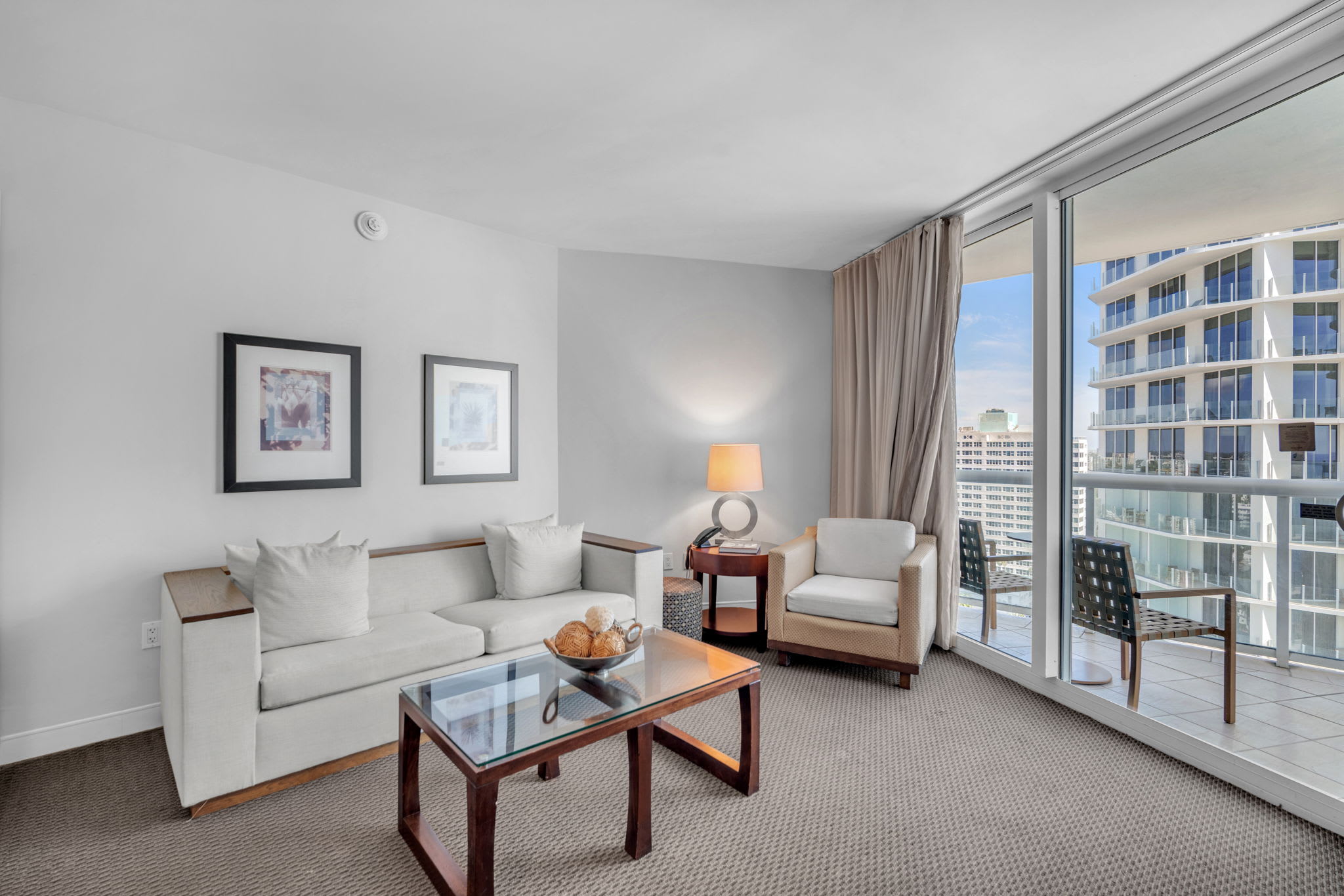 Sea La Vie - Oceanfront Condo