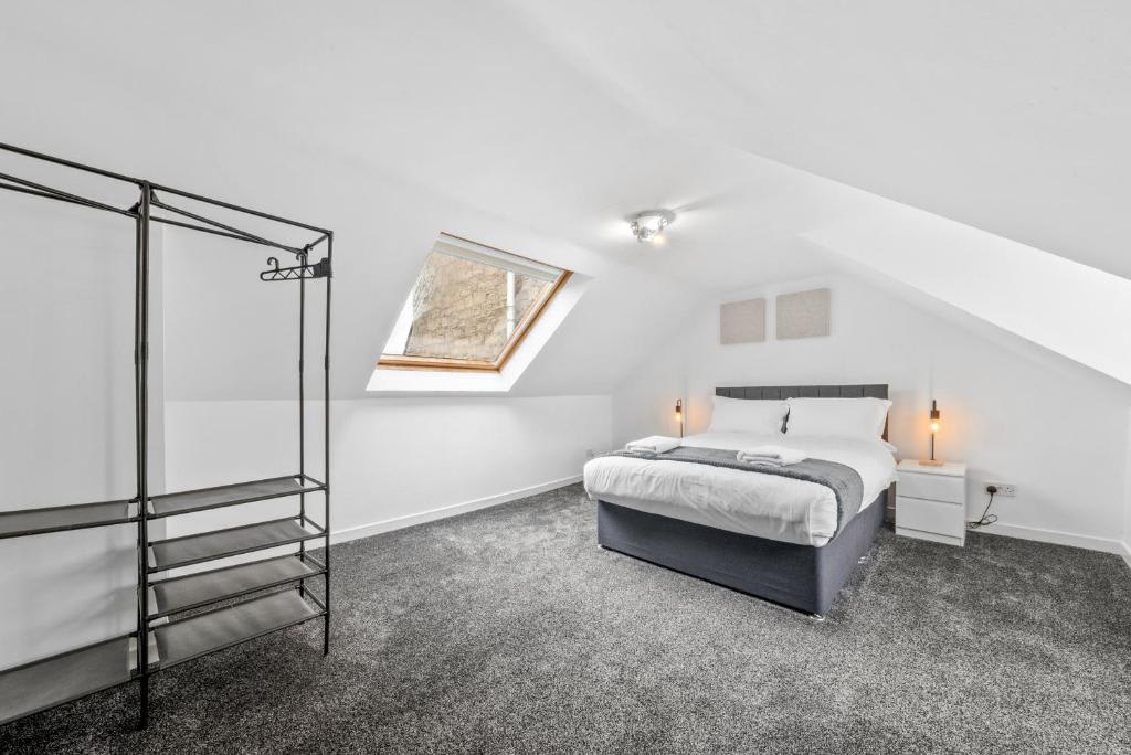 View Central Hawick Flat, Sleeps 13, Families & Work in High Street TD9 9BU Central Hawick Flat, Sleeps 13, Families & Work in High Street TD9 9BU - Property image 20 - VivreStays