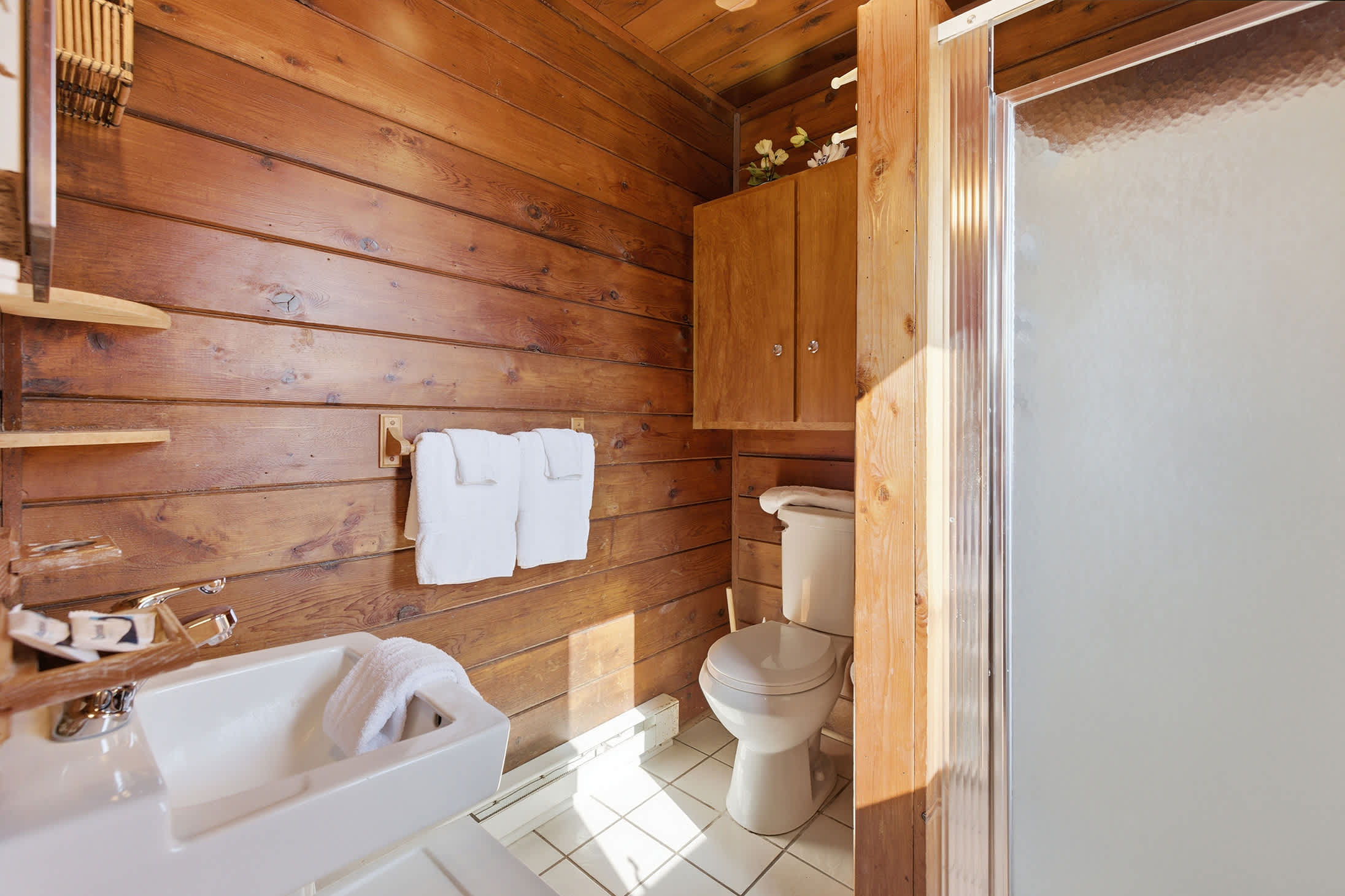 Rinse off the salt air and feel right at home.