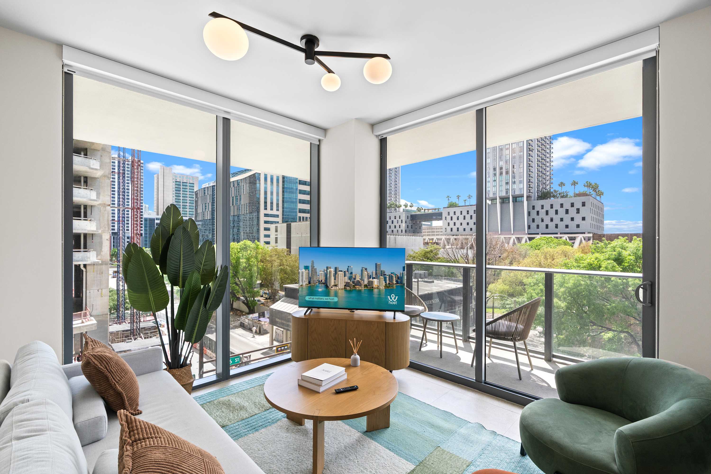Luxury 2BR | Free Parking + 15Min to FIFA Fan Fest
