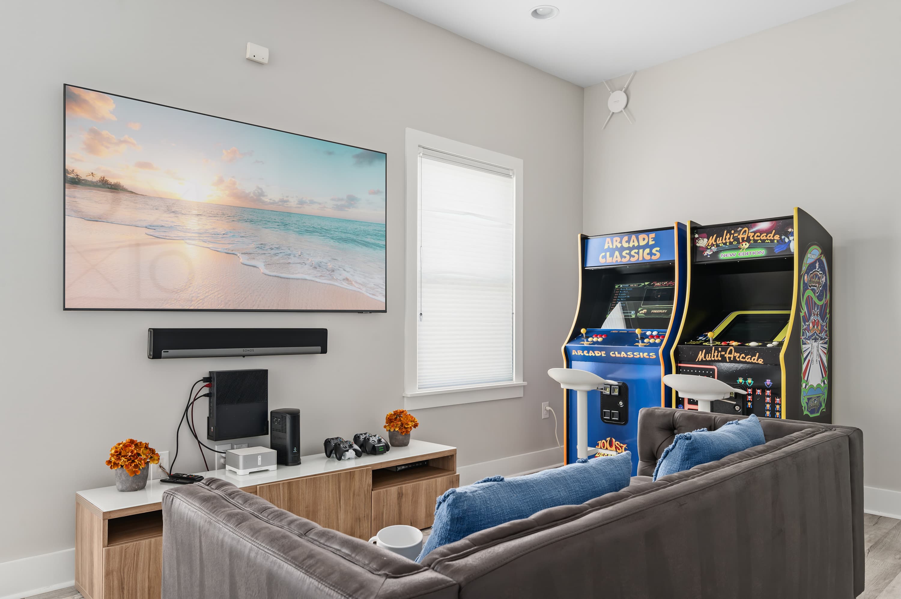 5BR home w/ theater & pool
