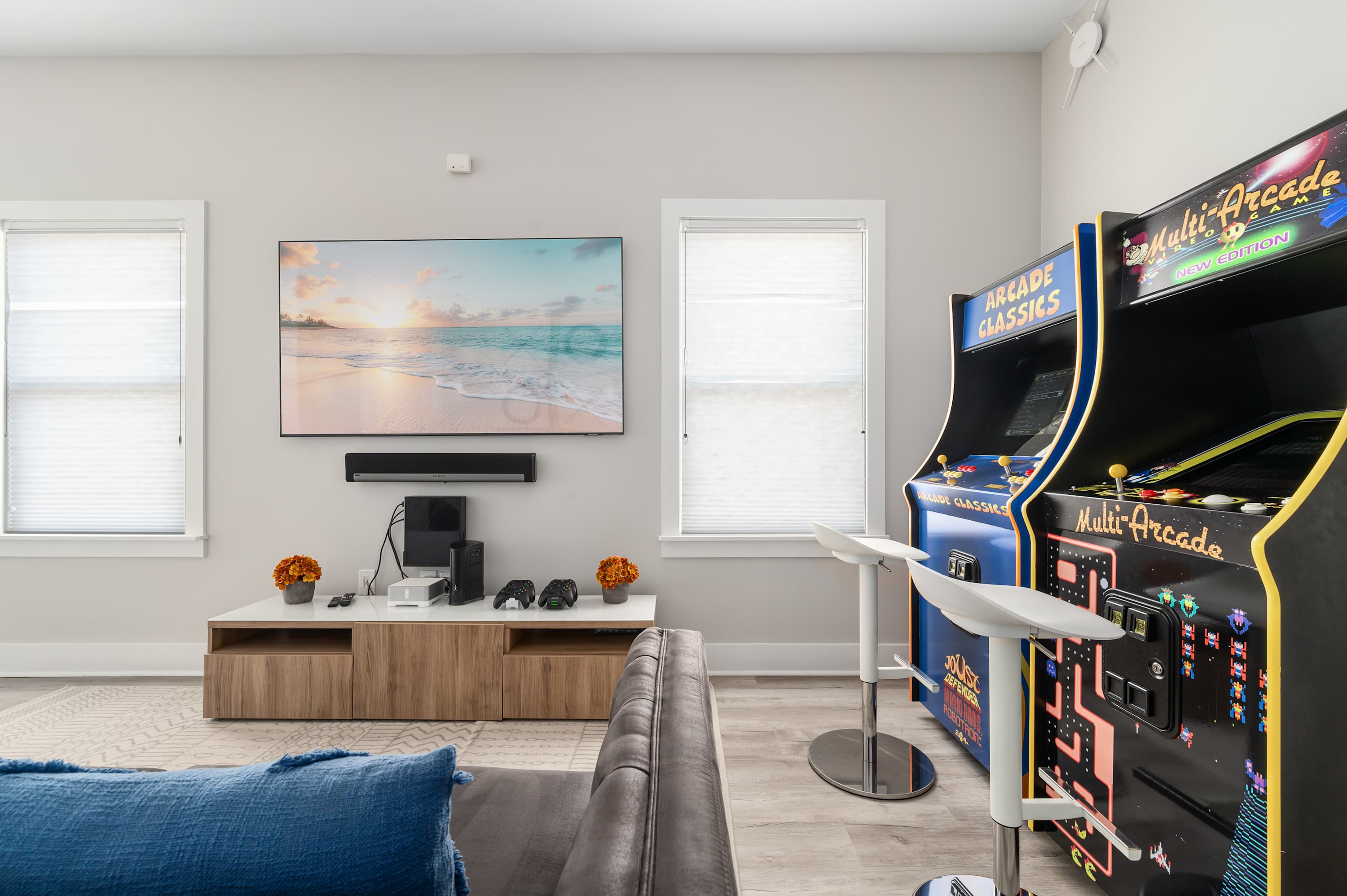 5BR home w/ theater & pool