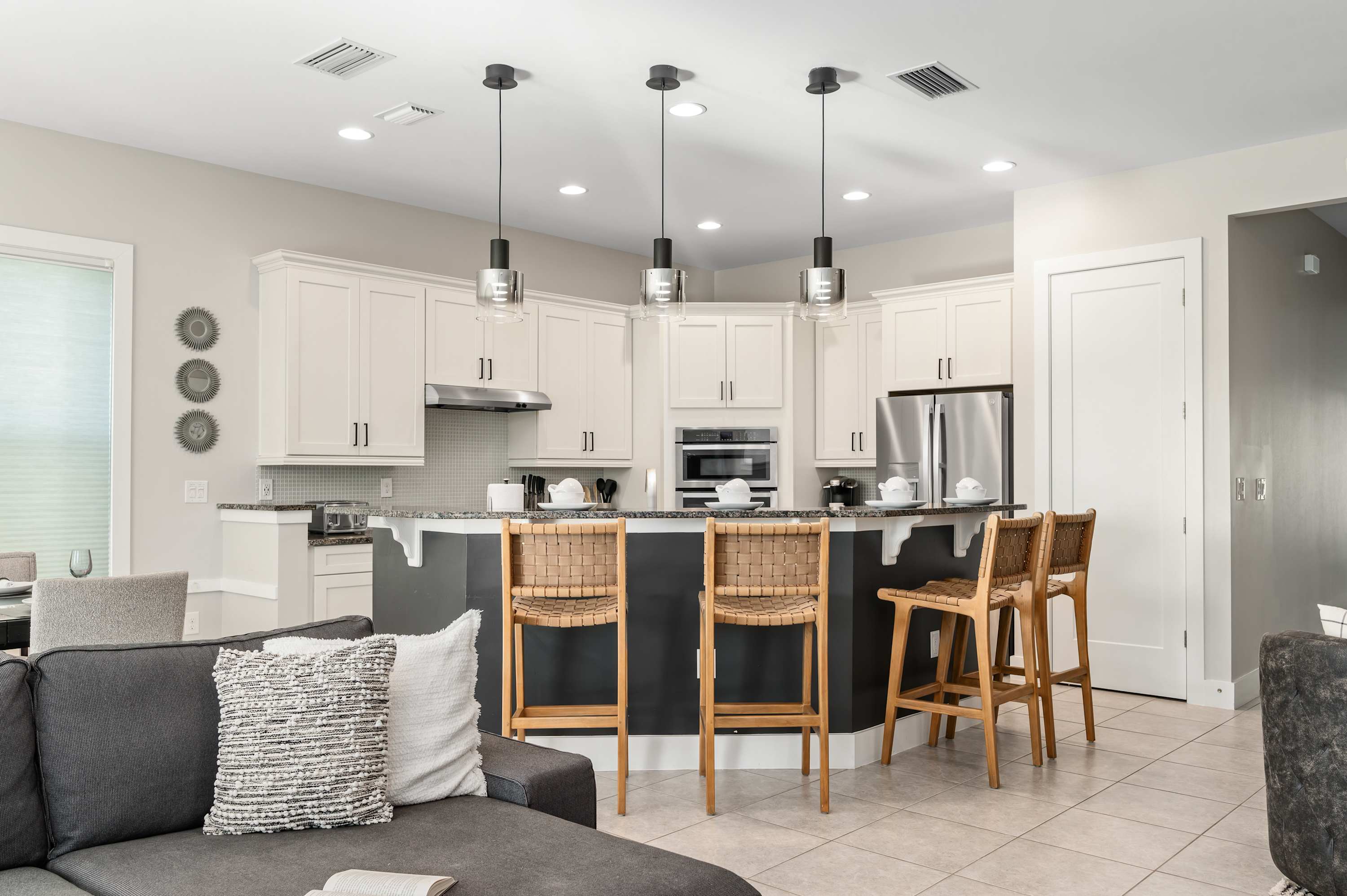 5BR home w/ theater & pool