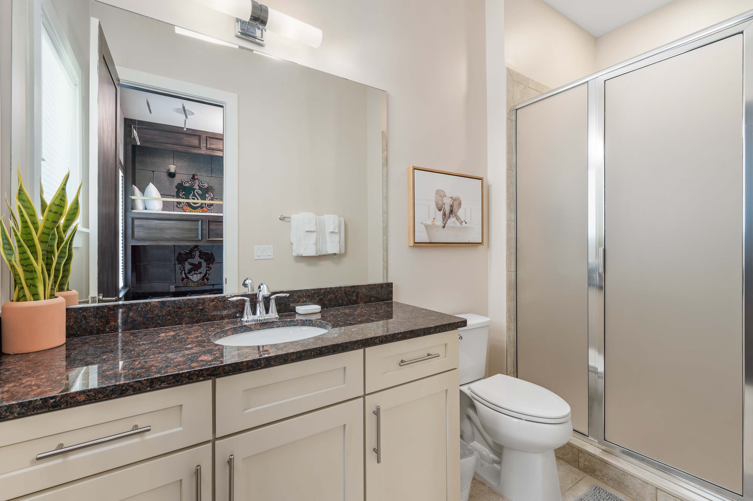 5BR home w/ theater & pool