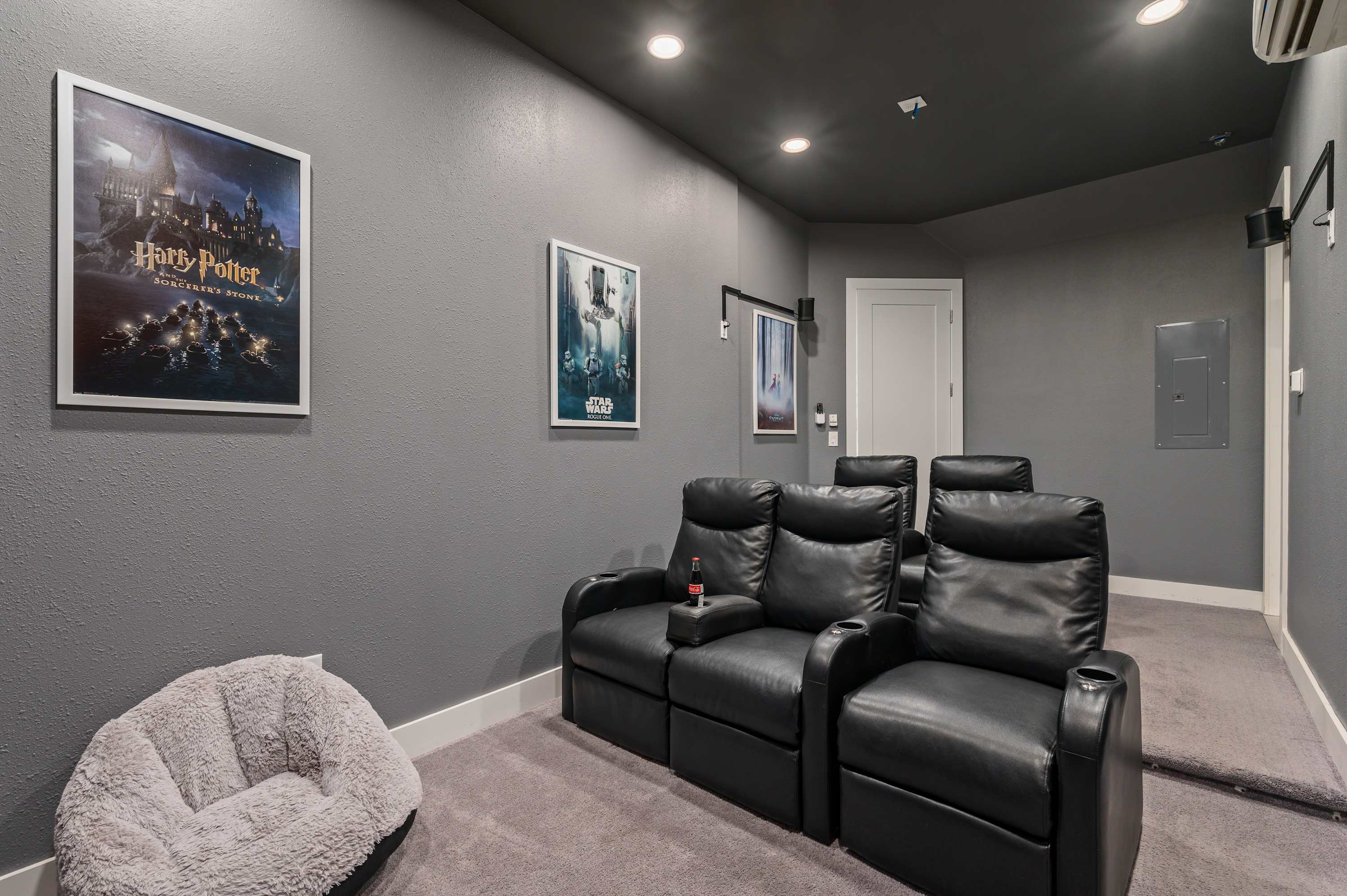 5BR home w/ theater & pool
