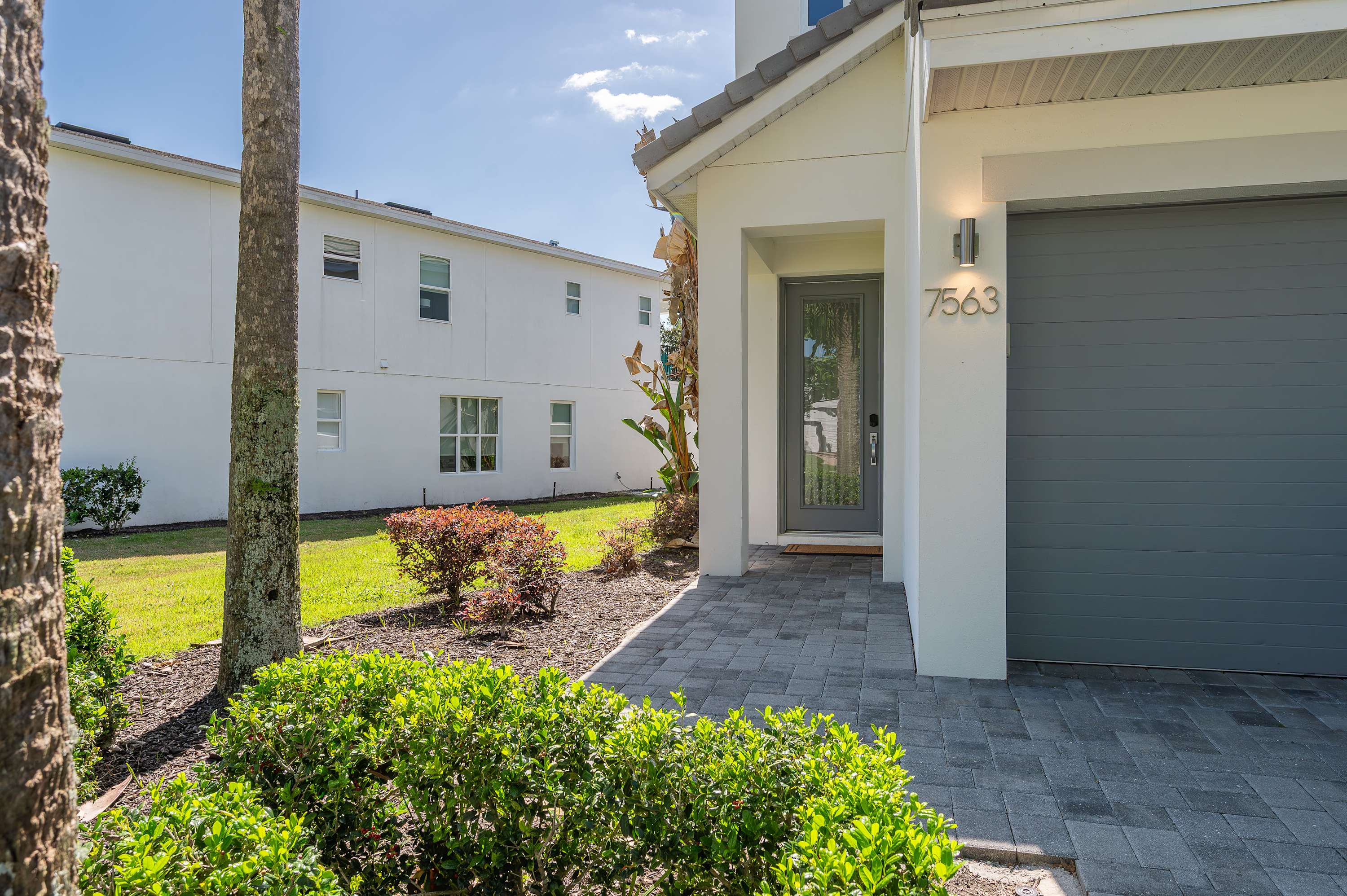5BR home w/ theater & pool