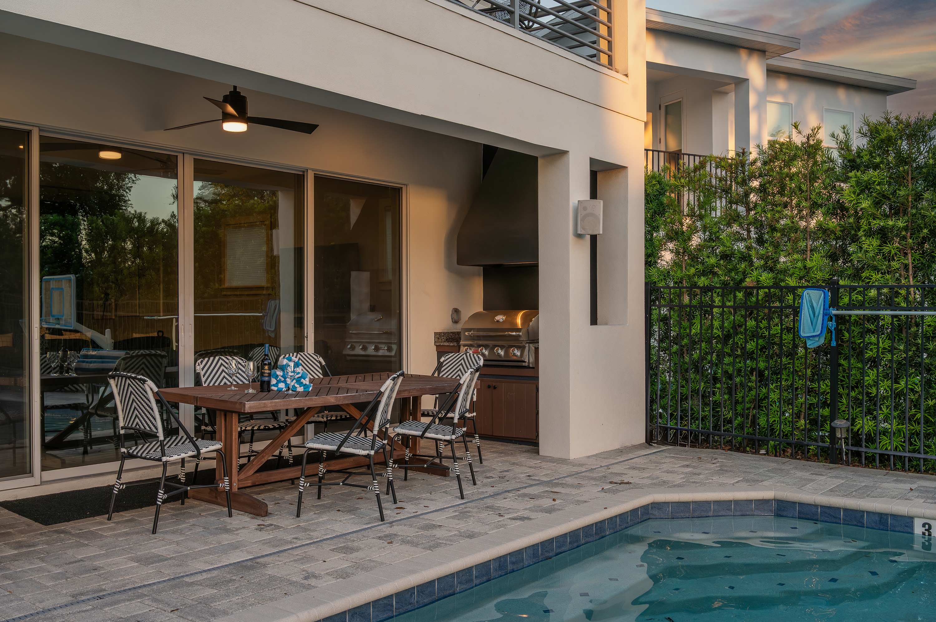 5BR home w/ theater & pool