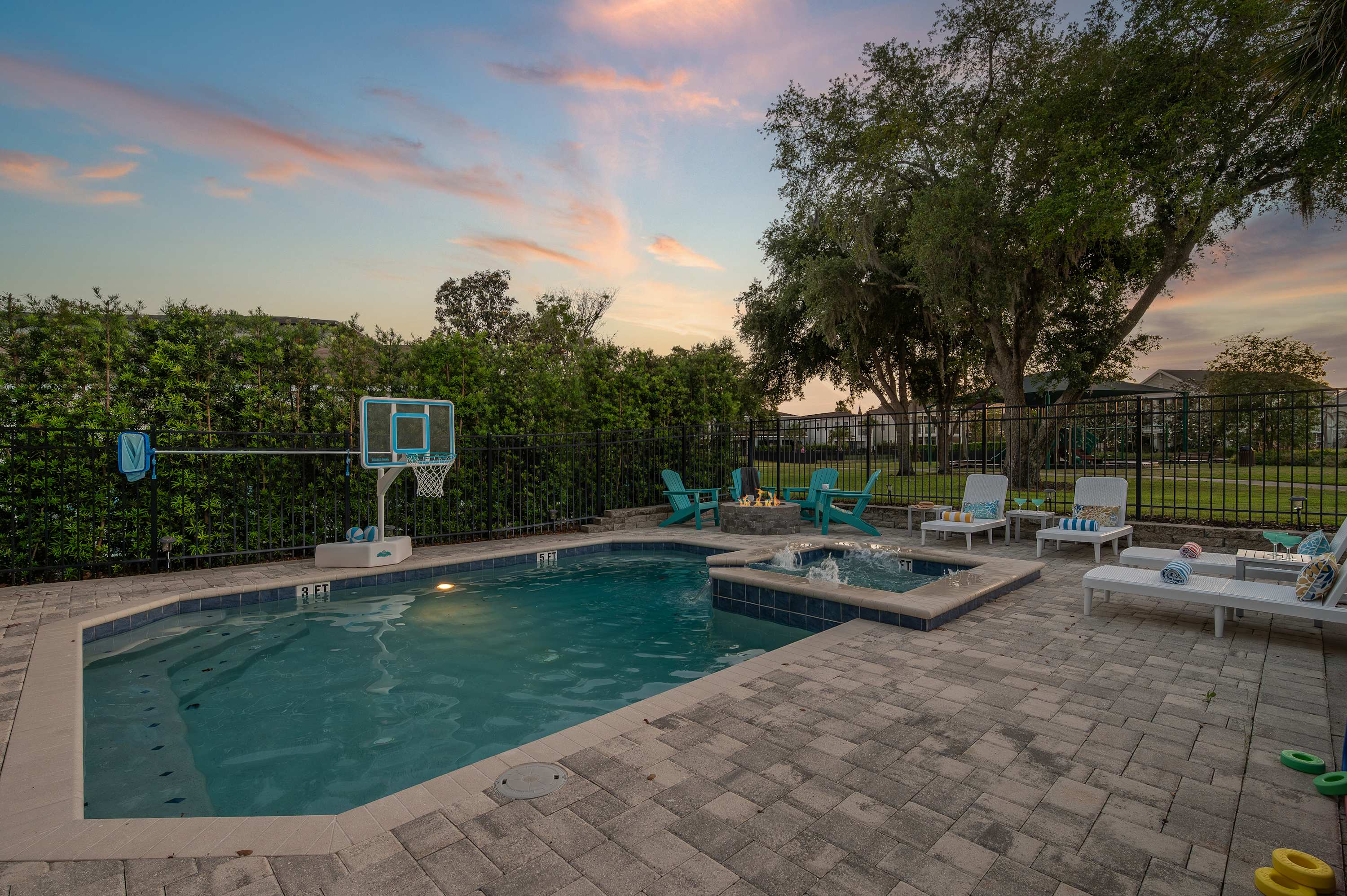 5BR home w/ theater & pool