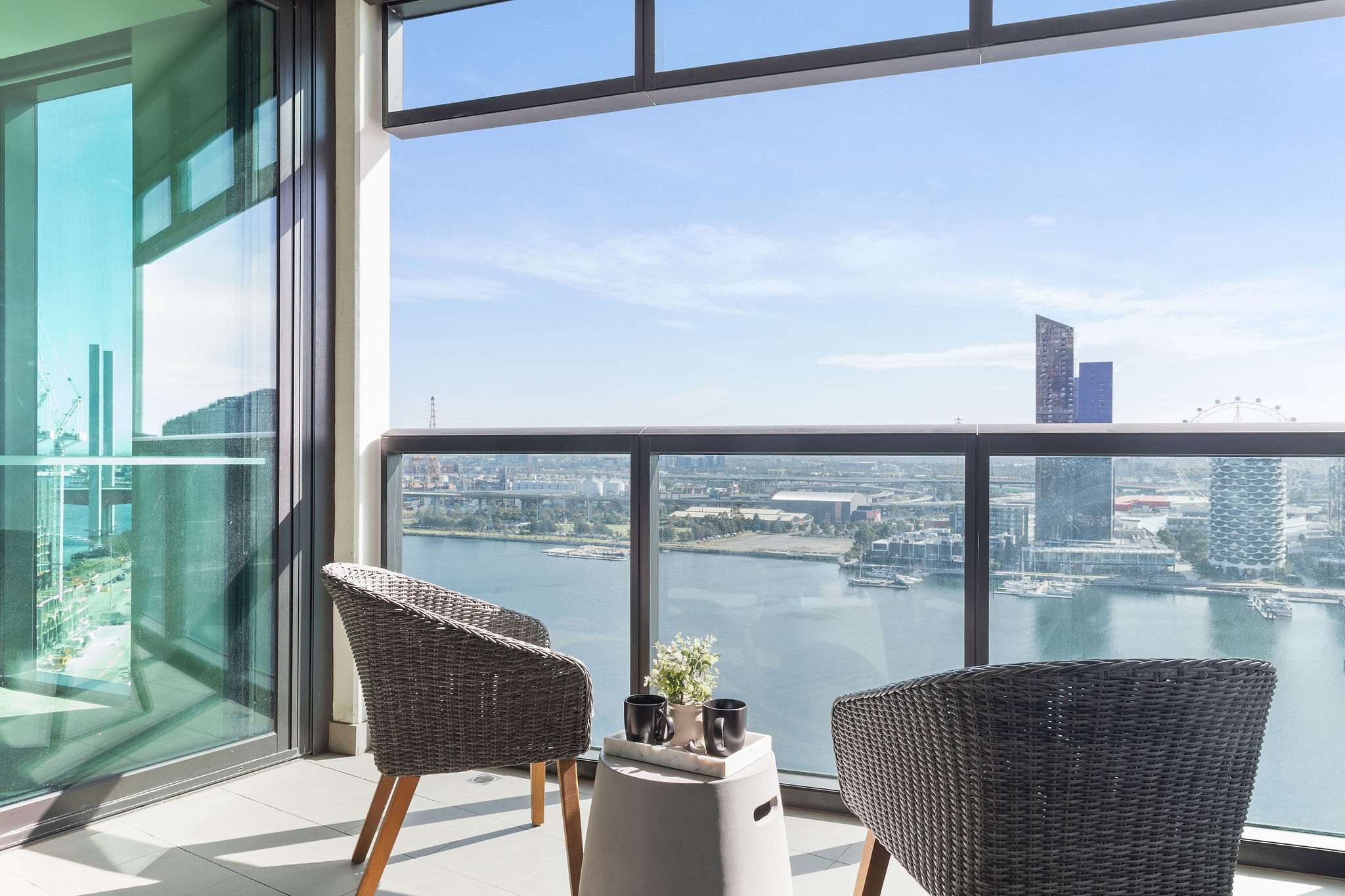 Harbour View 2BR Docklands Apt Near Marvel Stadium — Docklands, VIC — vacation rental