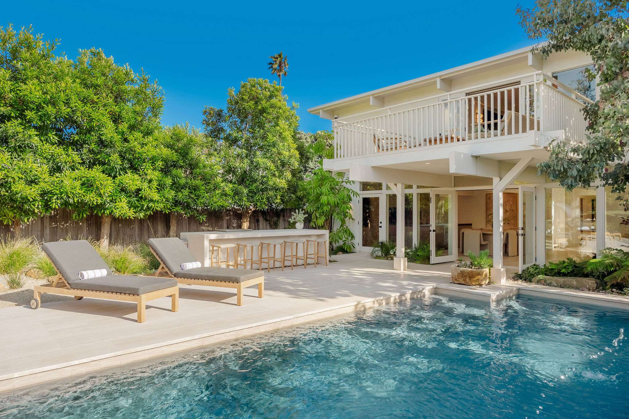 Hensman Malibu Colony by Stay Awhile Villas