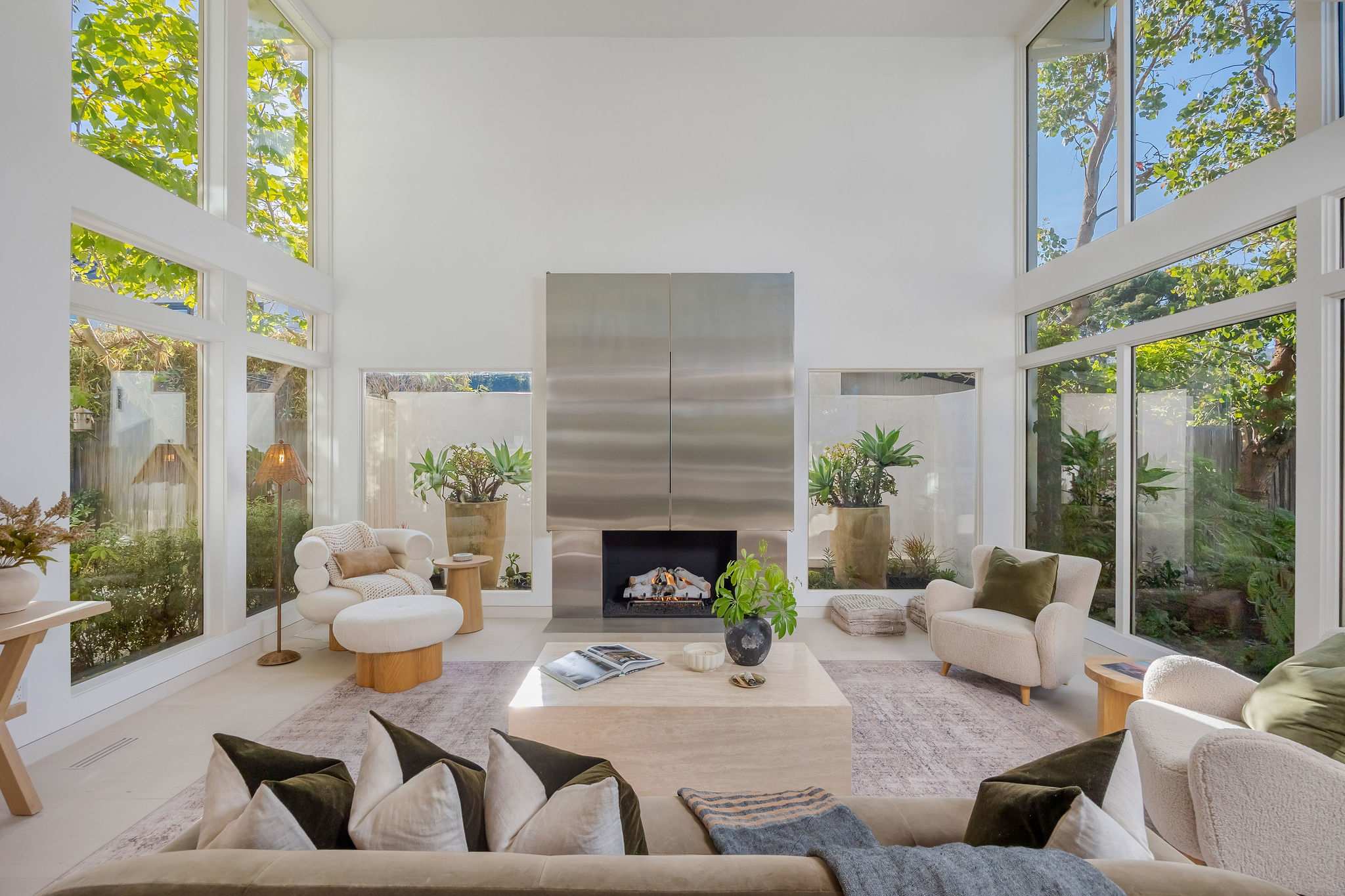 Hensman Malibu Colony by Stay Awhile Villas
