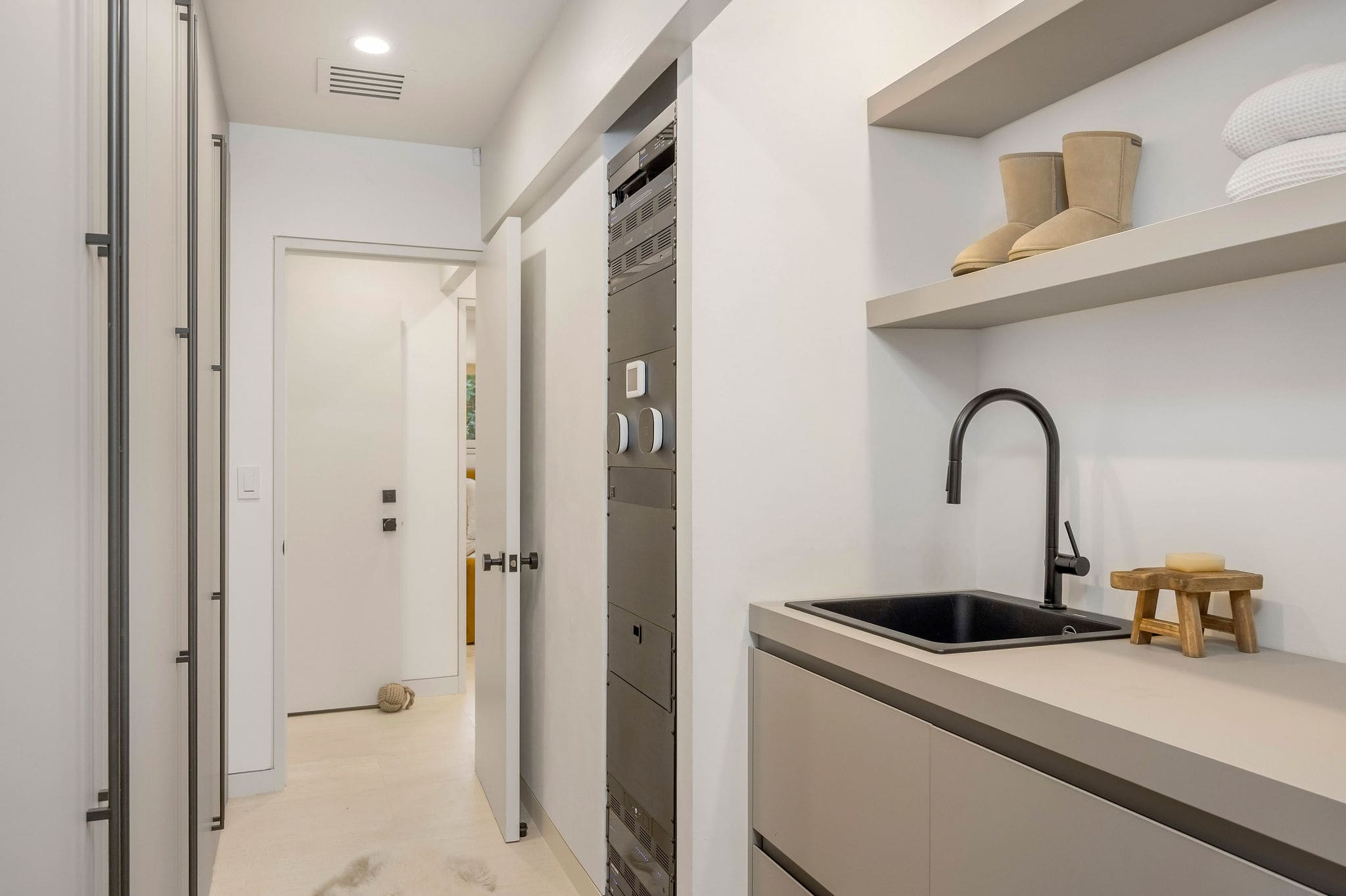 Hensman Malibu Colony by Stay Awhile Villas