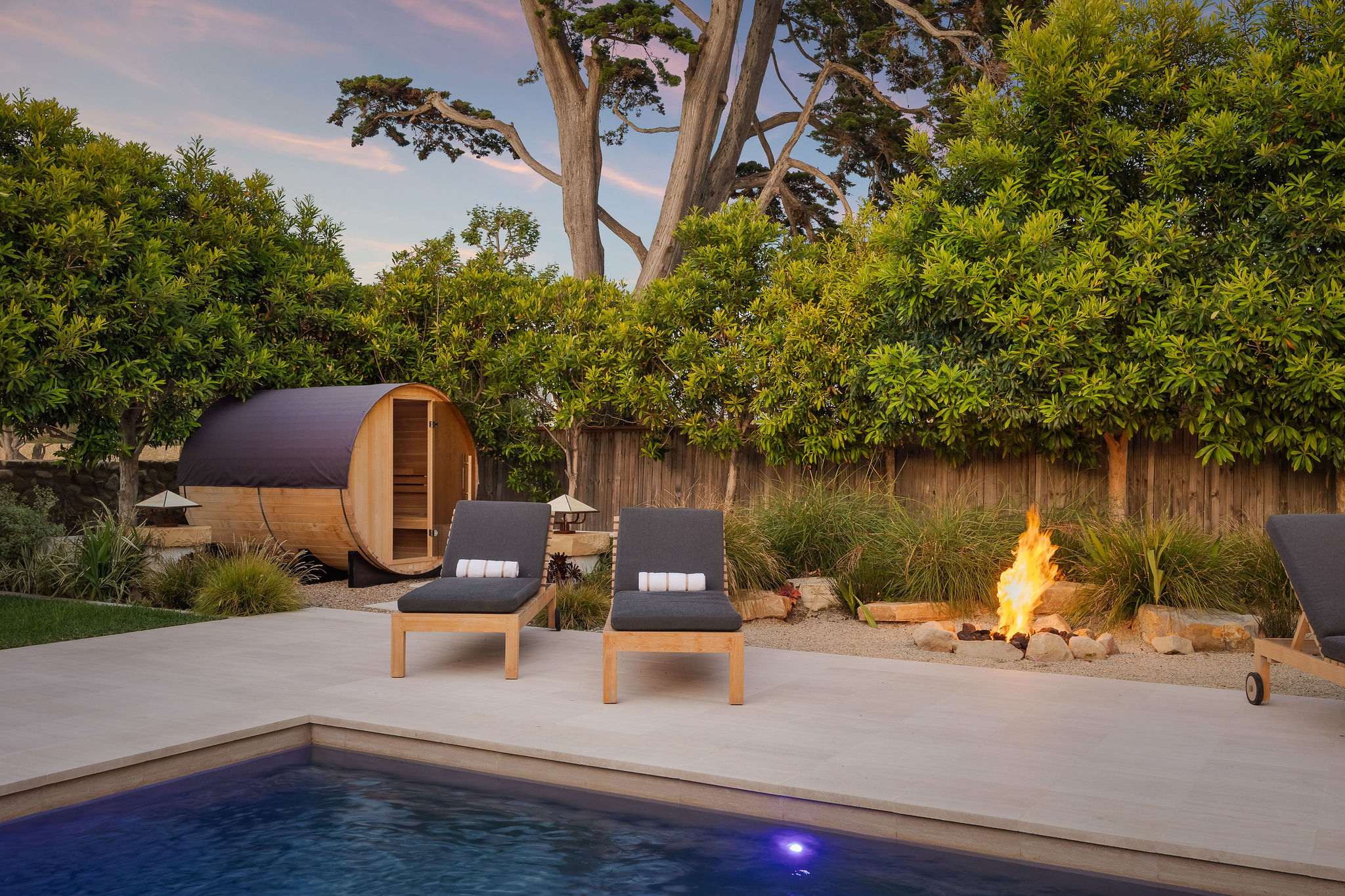 Hensman Malibu Colony by Stay Awhile Villas