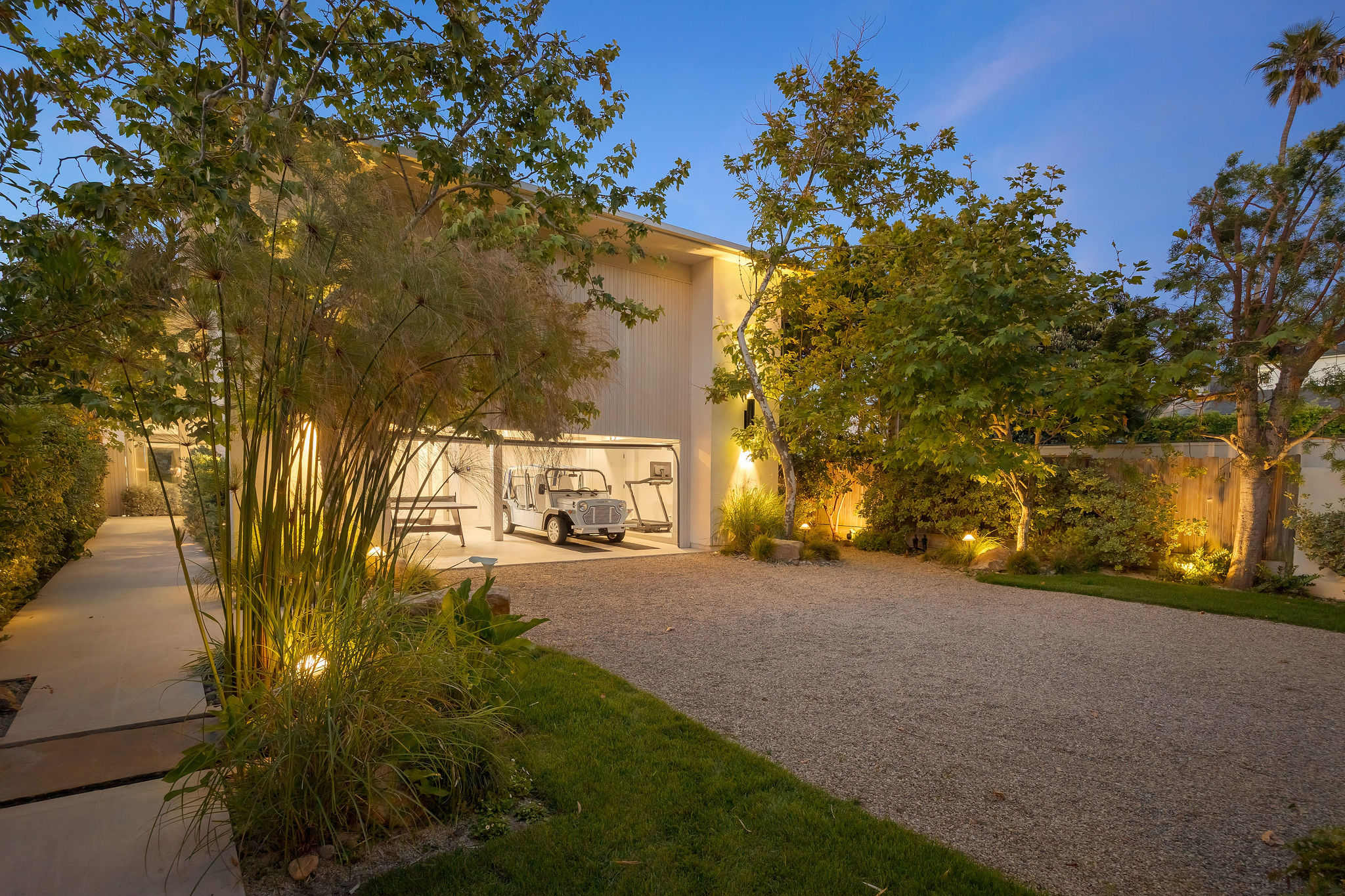 Hensman Malibu Colony by Stay Awhile Villas