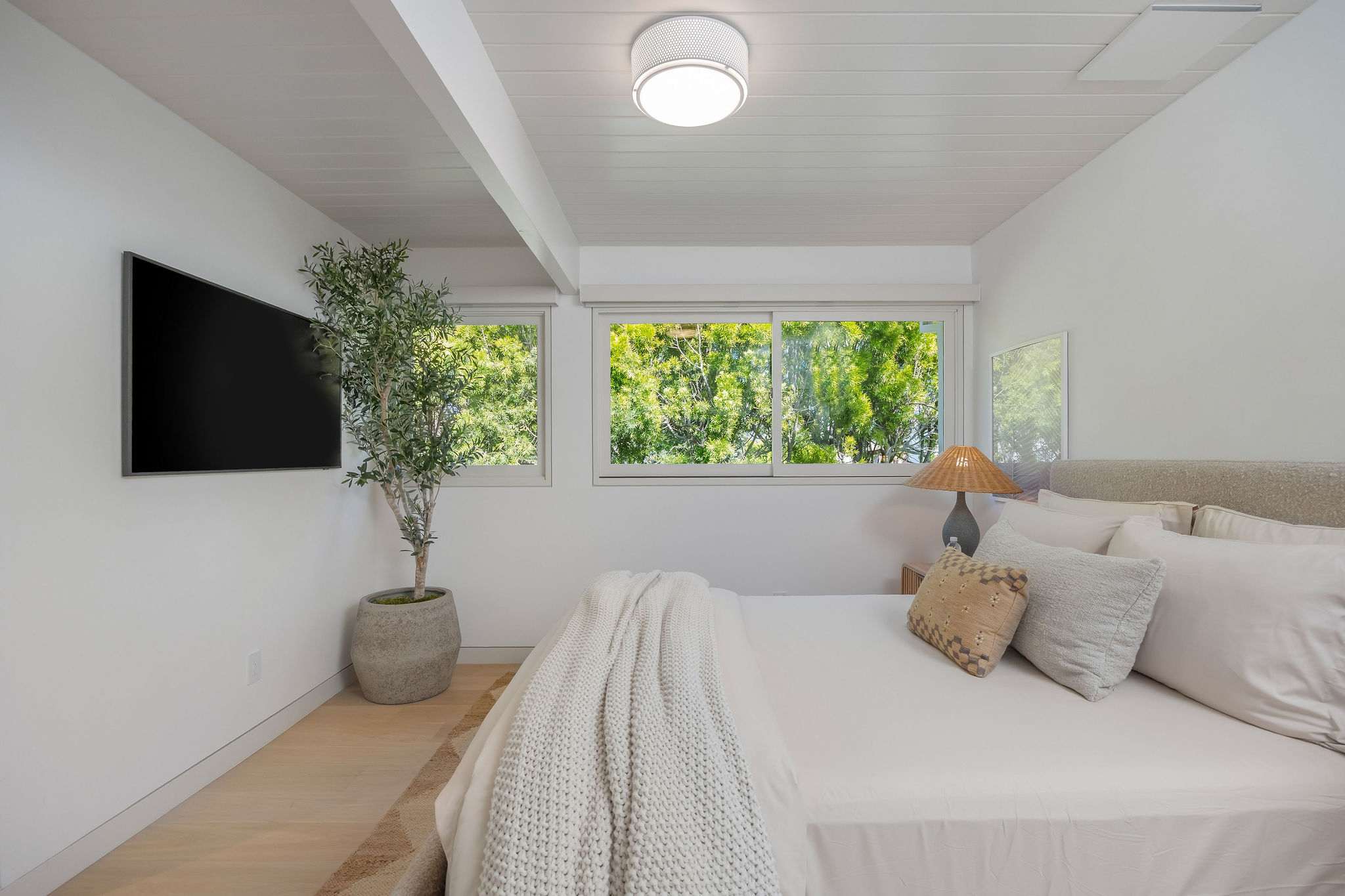 Hensman Malibu Colony by Stay Awhile Villas