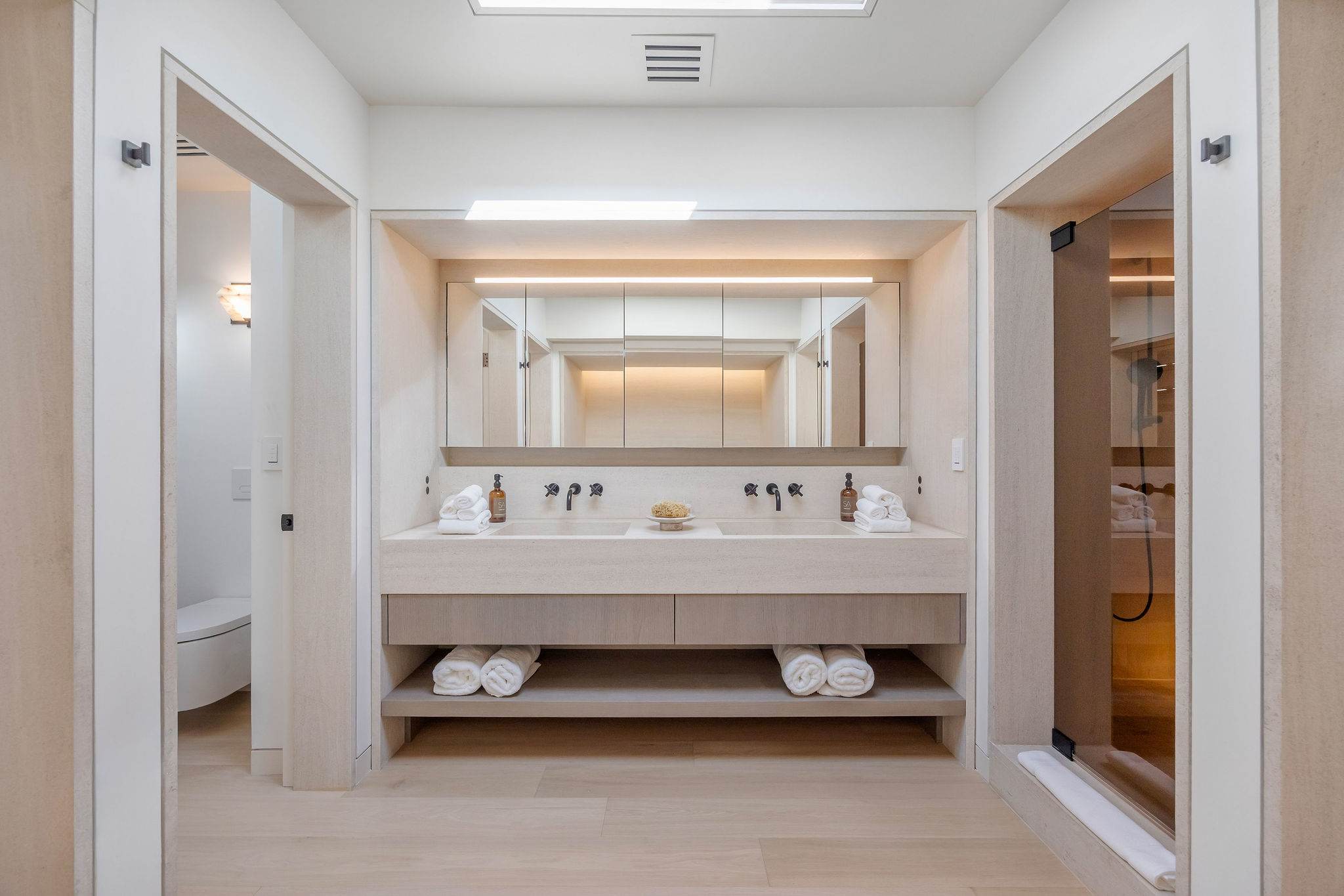 Hensman Malibu Colony by Stay Awhile Villas
