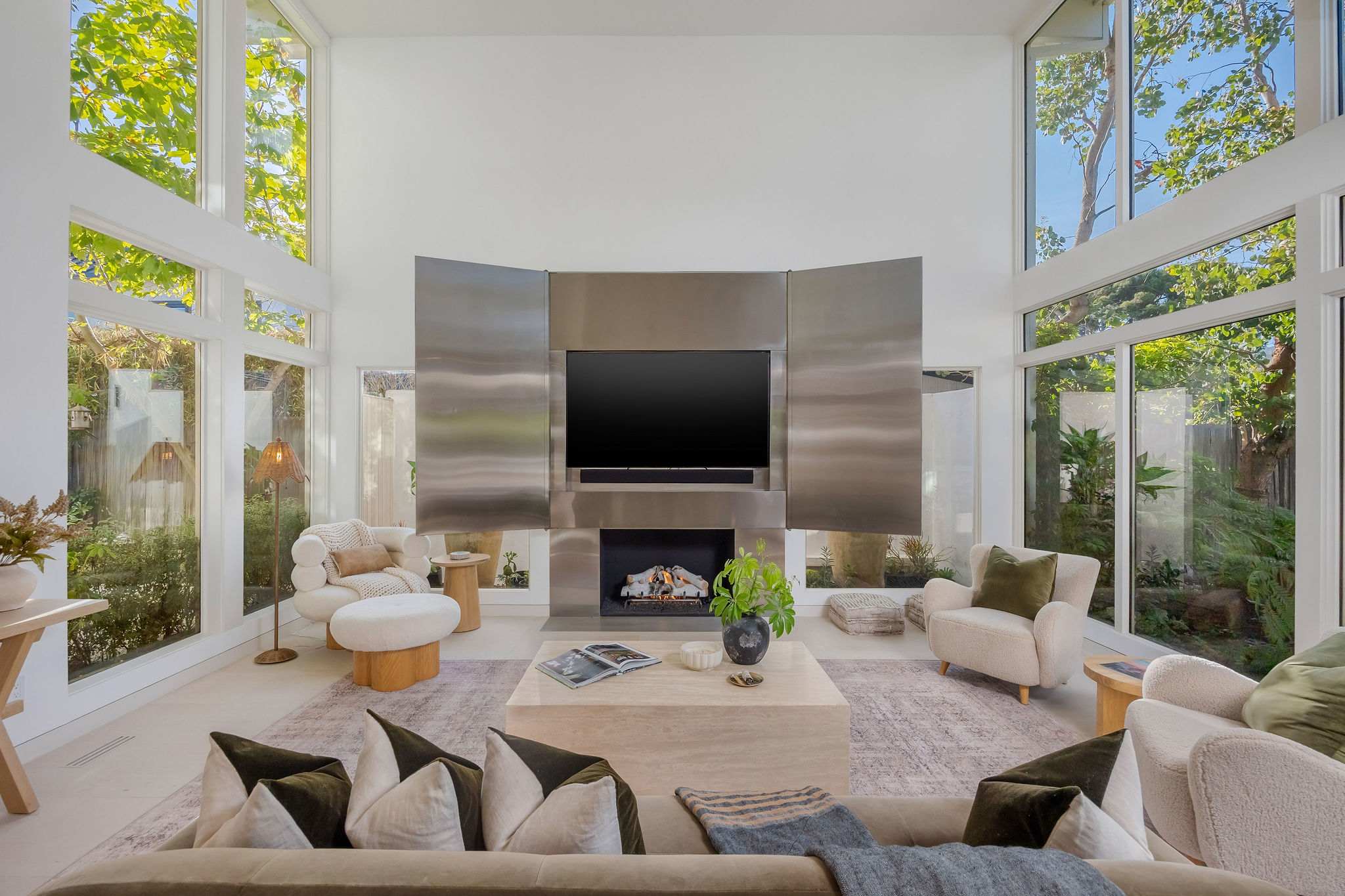 Hensman Malibu Colony by Stay Awhile Villas