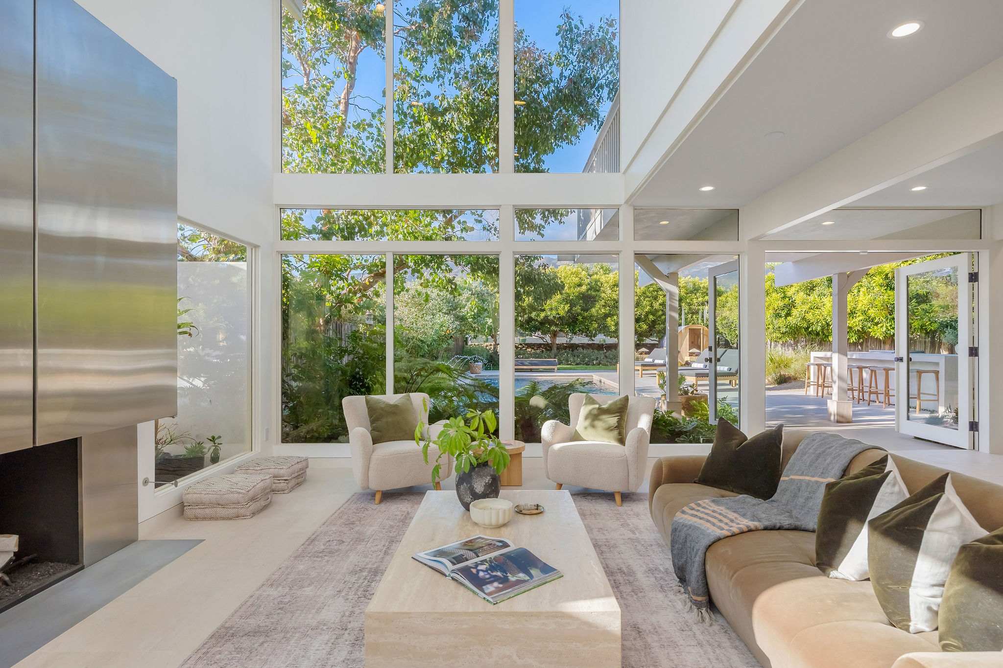 Hensman Malibu Colony by Stay Awhile Villas